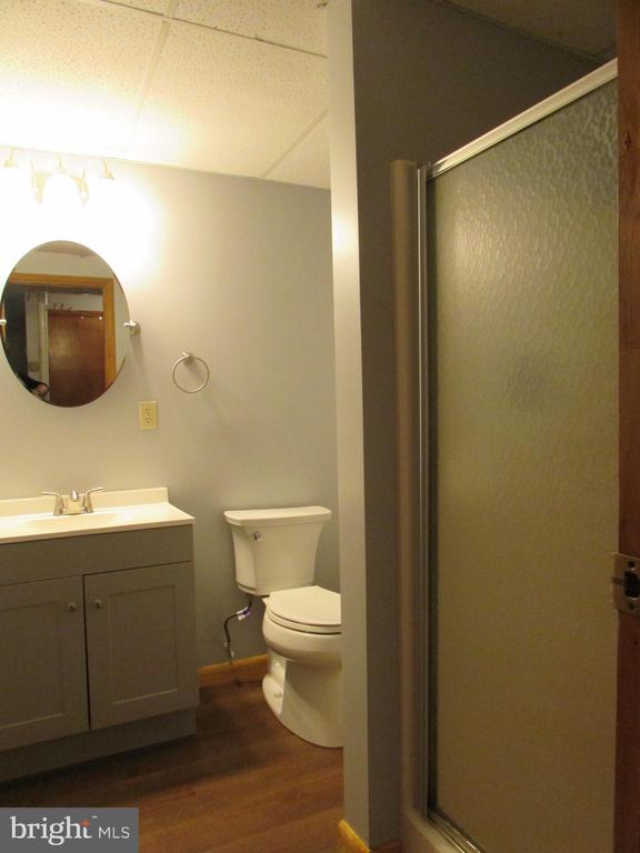 176 CREEKSIDE DRIVE