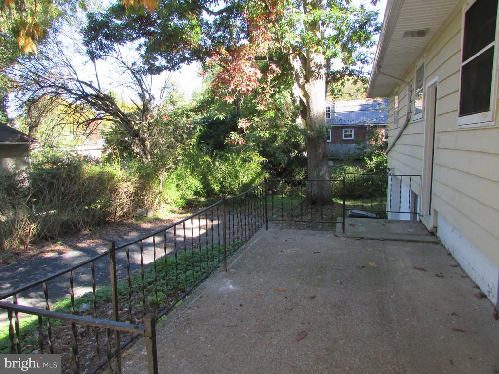 935 TAYLOR STREET