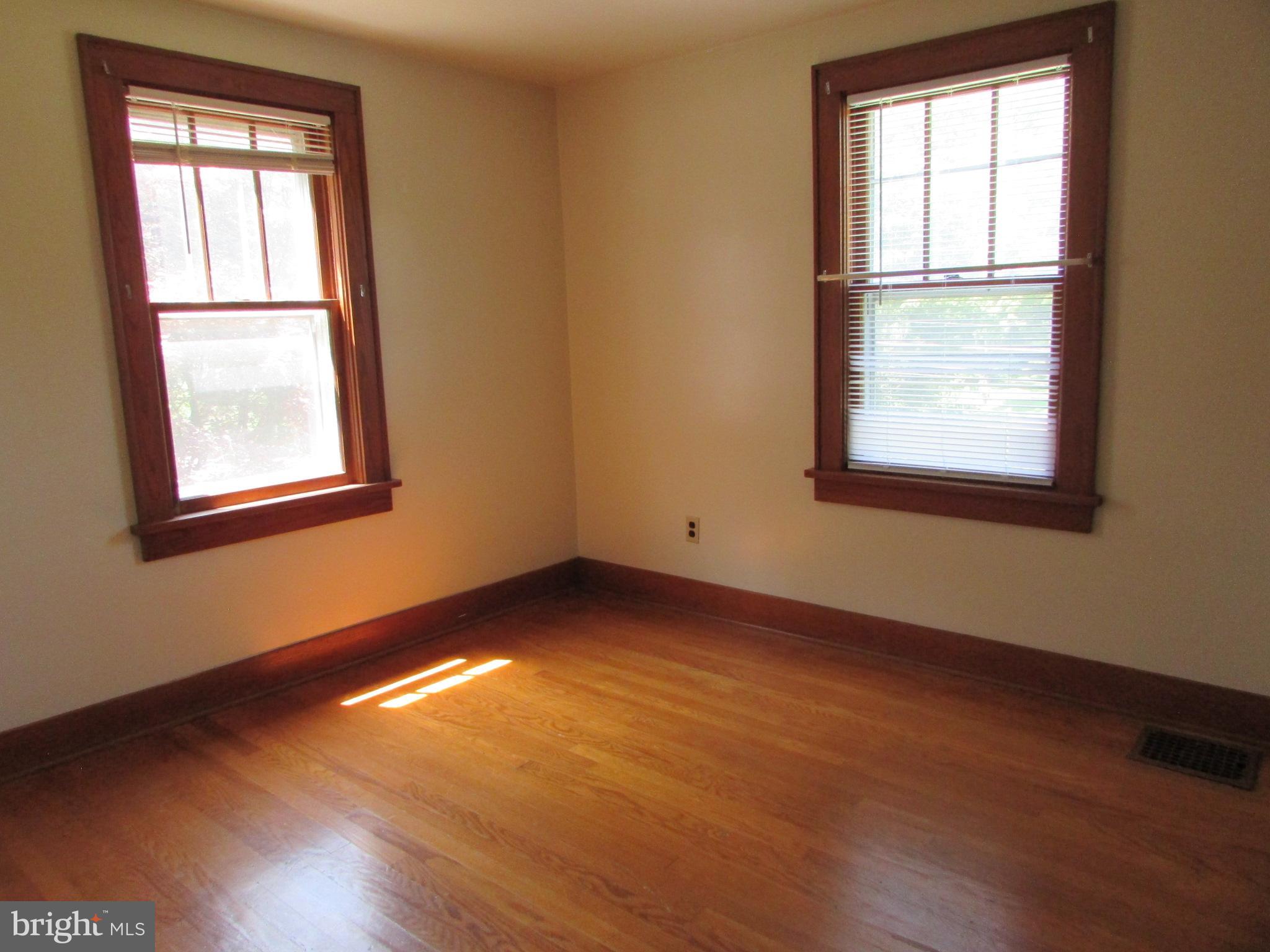 2606 SPRUCE CREEK ROAD