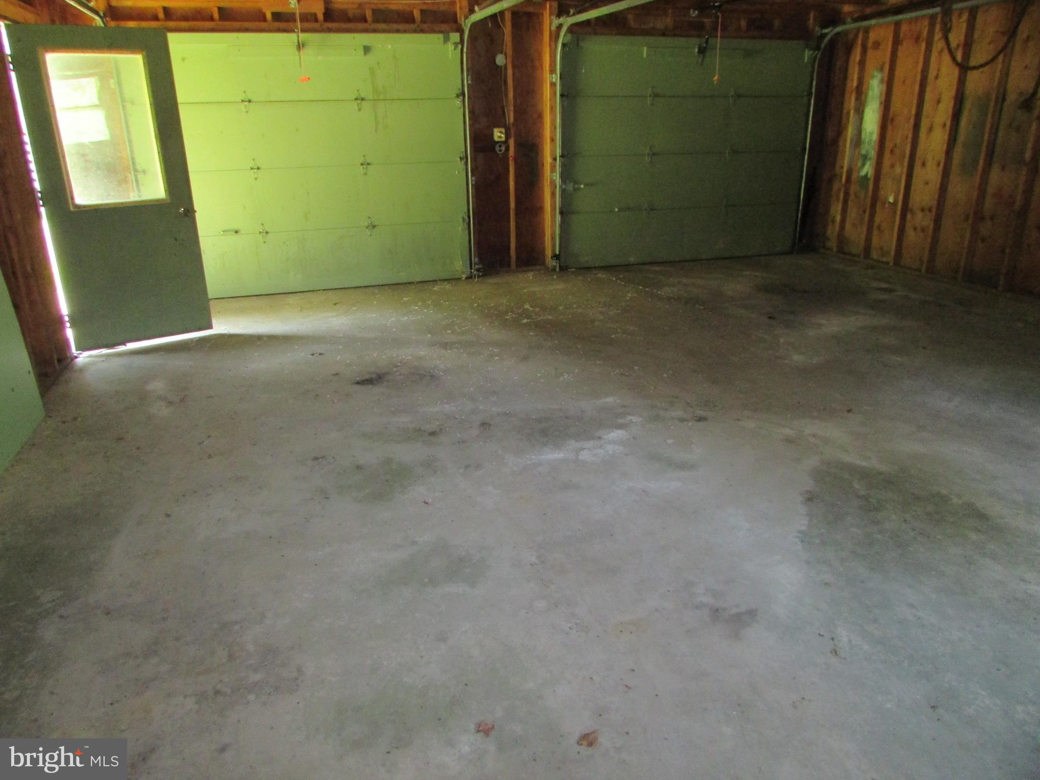 2606 SPRUCE CREEK ROAD