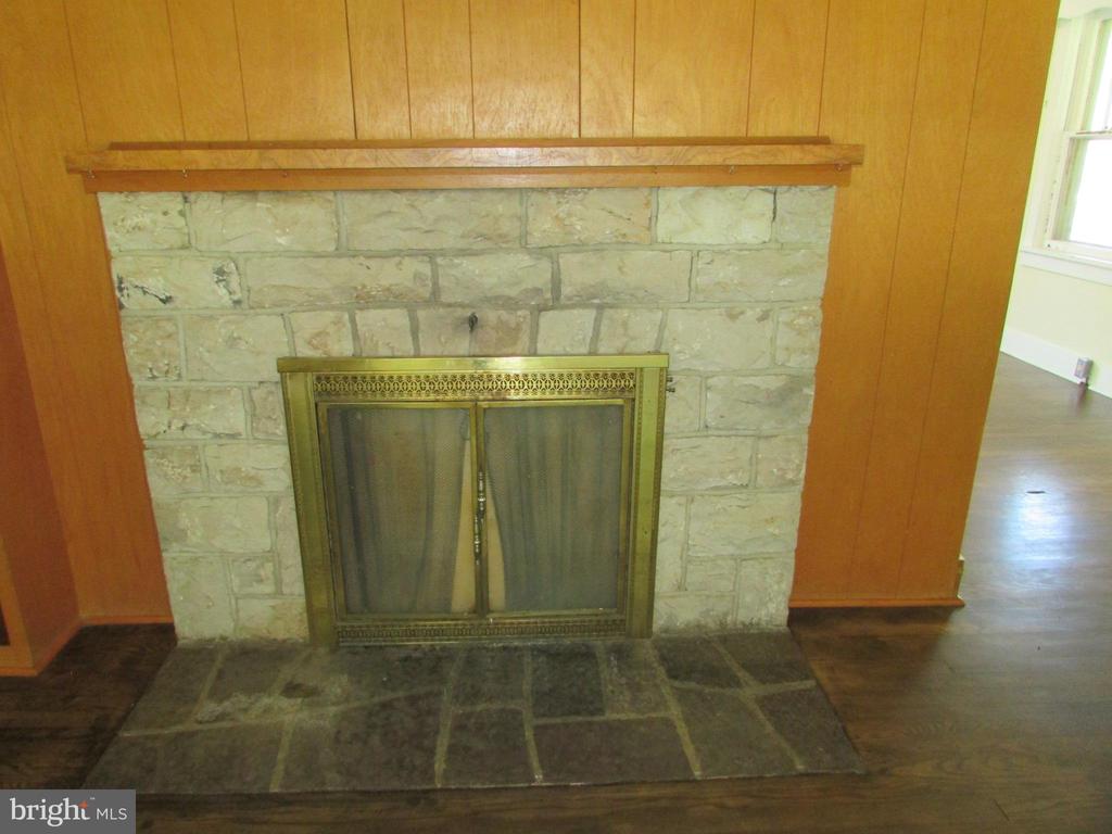 2606 SPRUCE CREEK ROAD