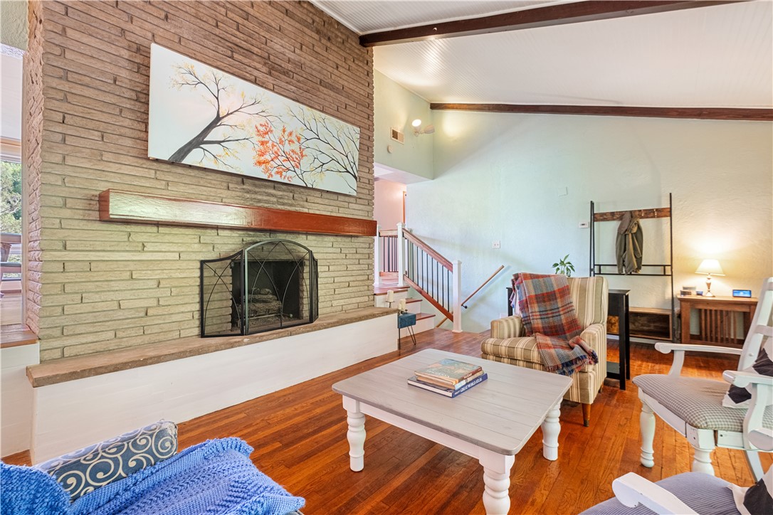447 Hulton Road