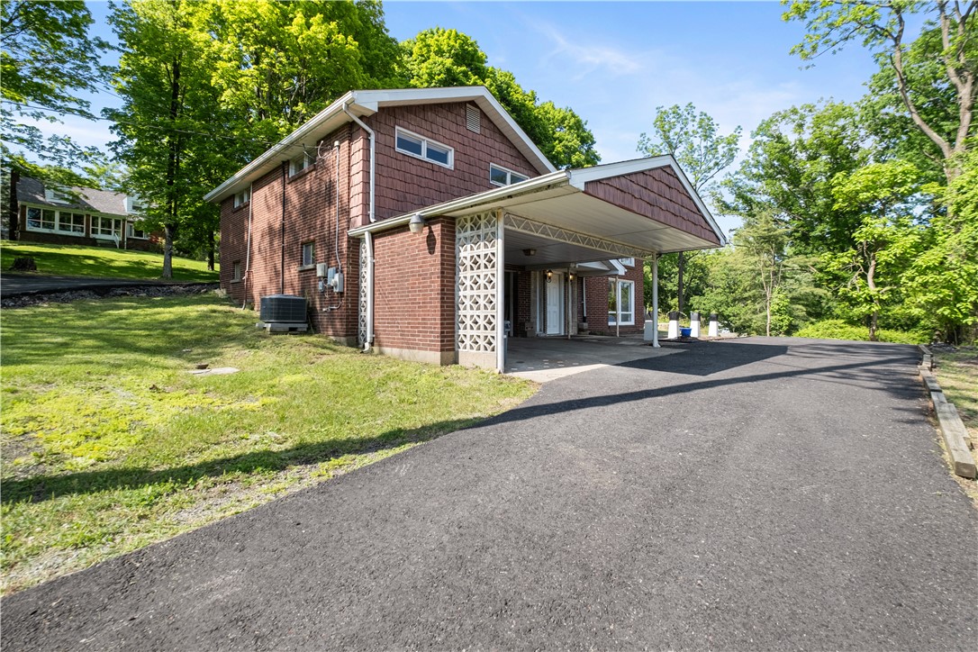 447 Hulton Road