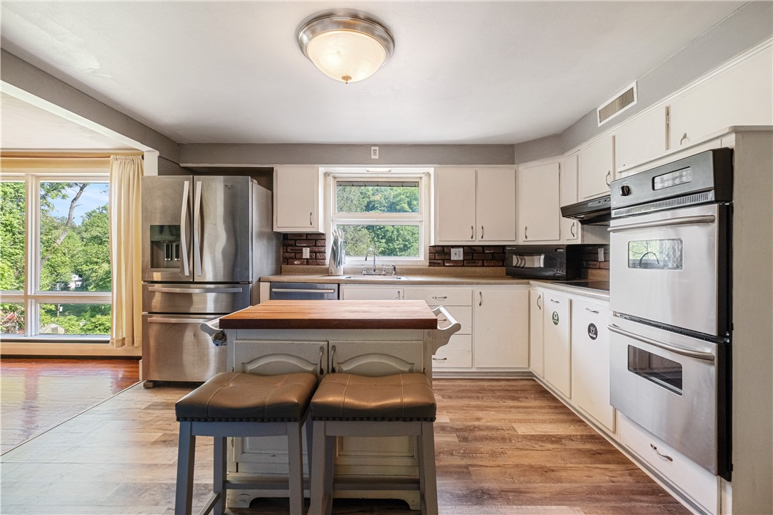 447 Hulton Road