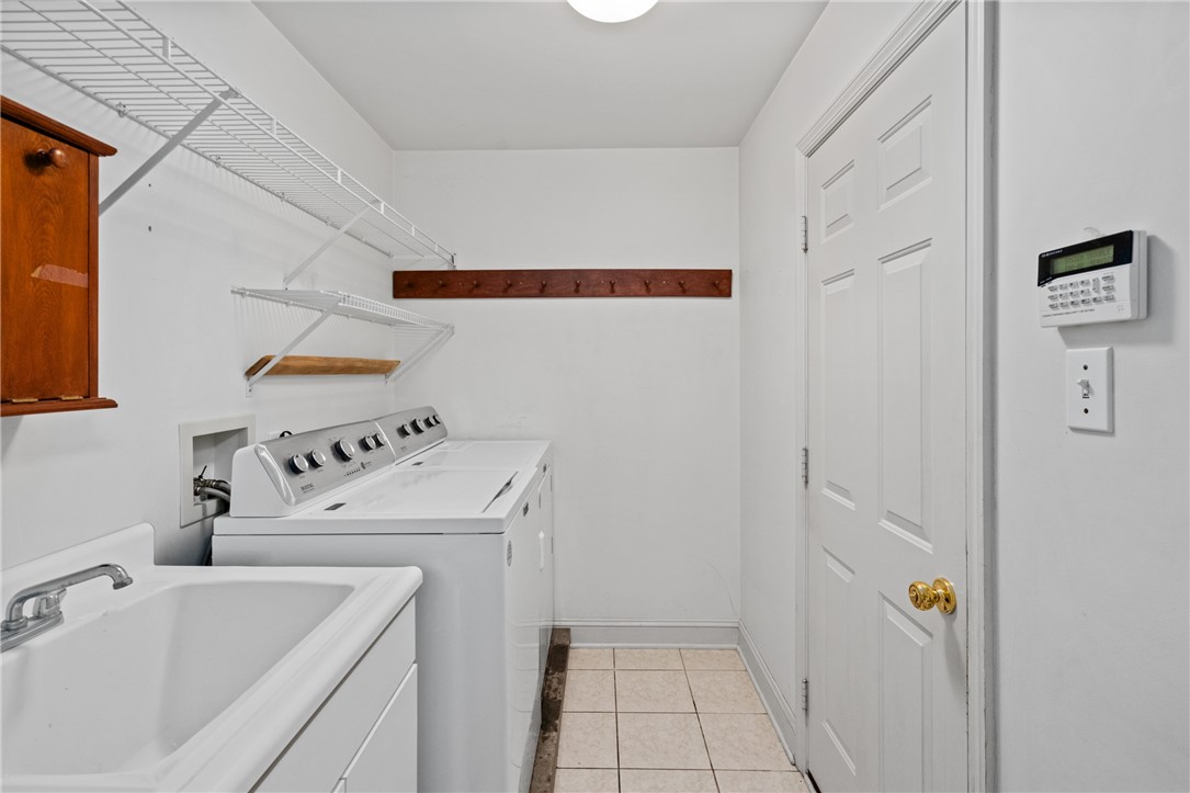 214 Robb Ln
