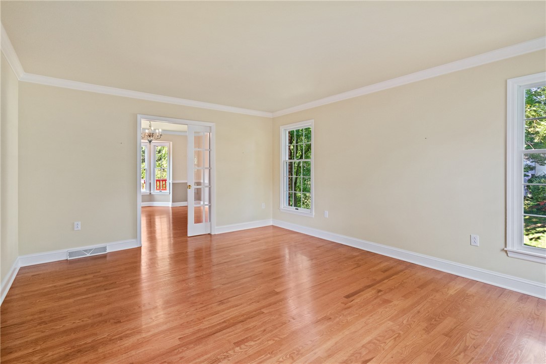 214 Robb Ln