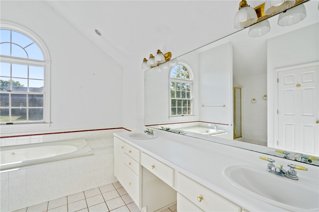 214 Robb Ln