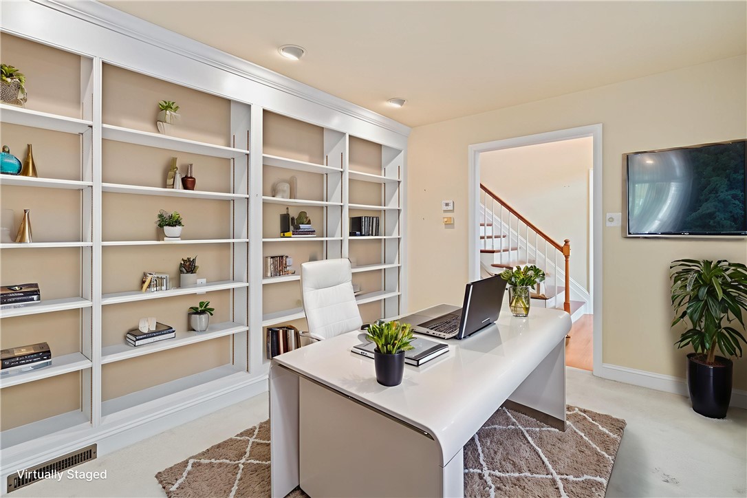 214 Robb Ln
