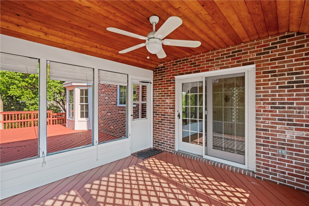 214 Robb Ln