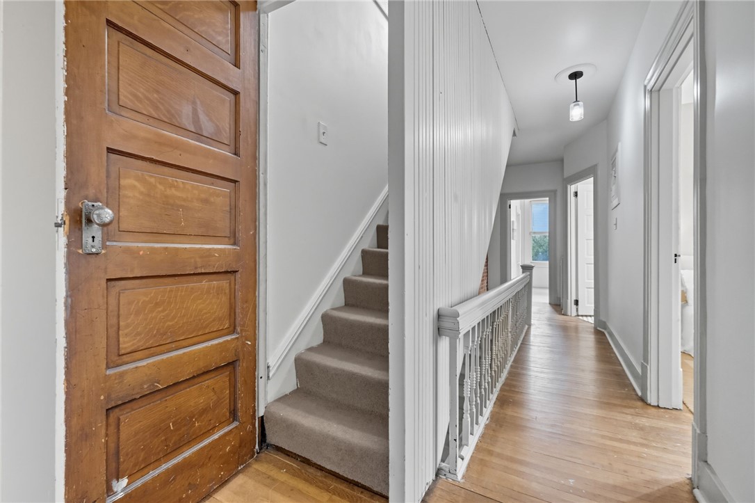 826 E Hutchinson Ave