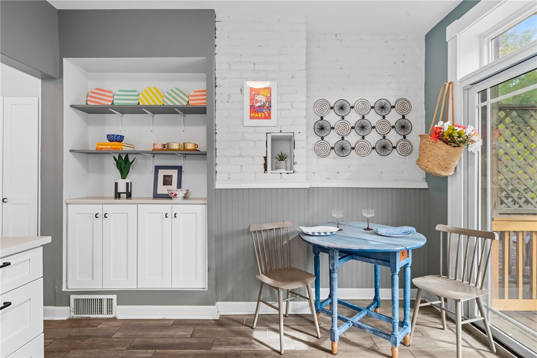 826 E Hutchinson Ave