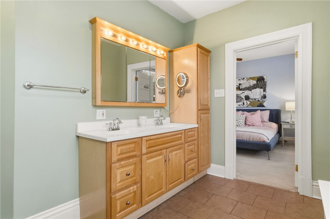 1127 Portland