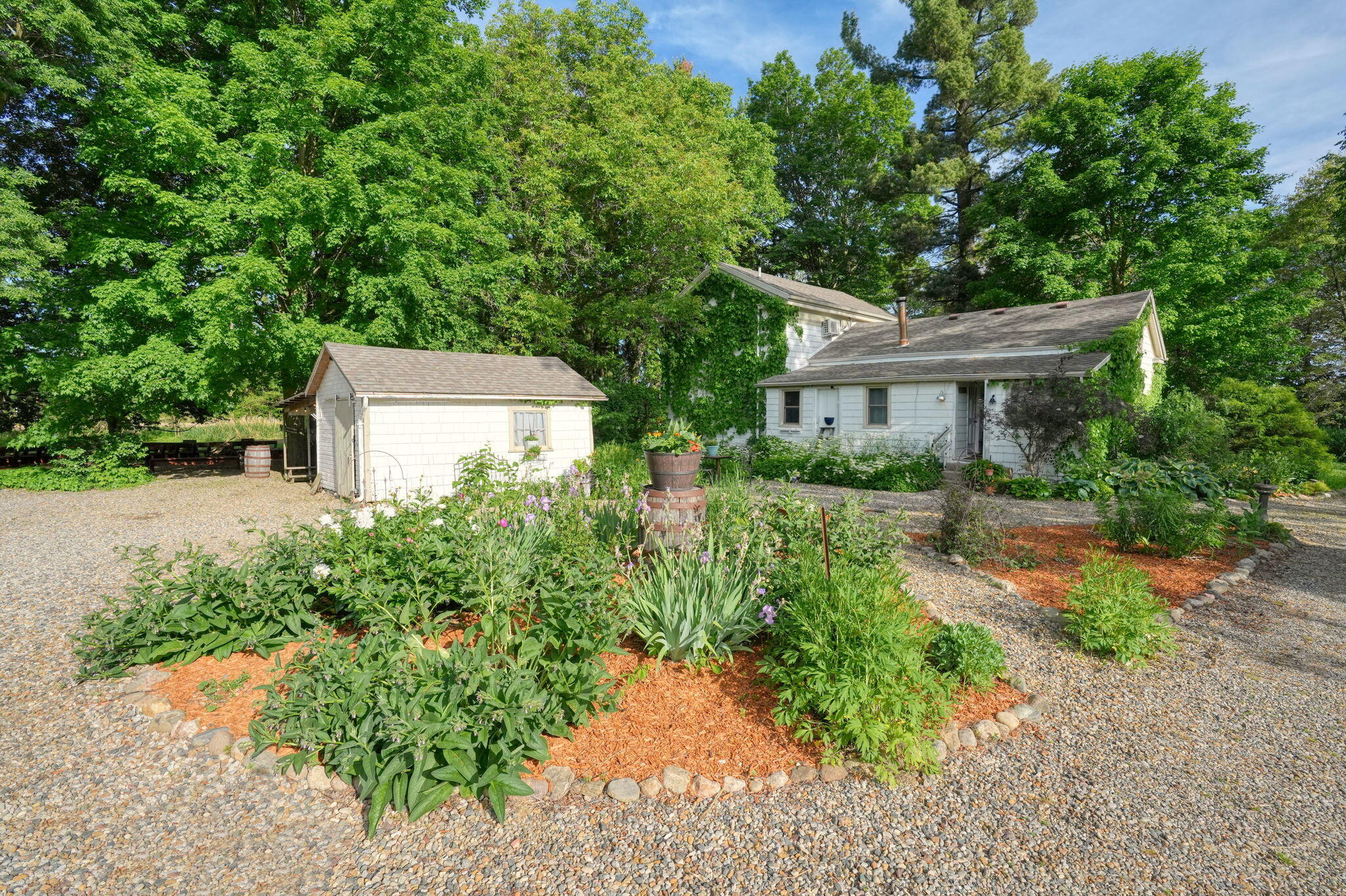 11242 Devereaux Road