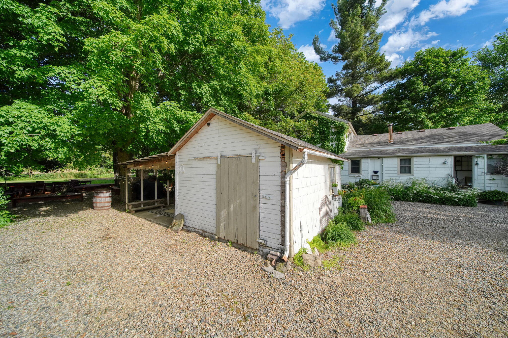 11242 Devereaux Road