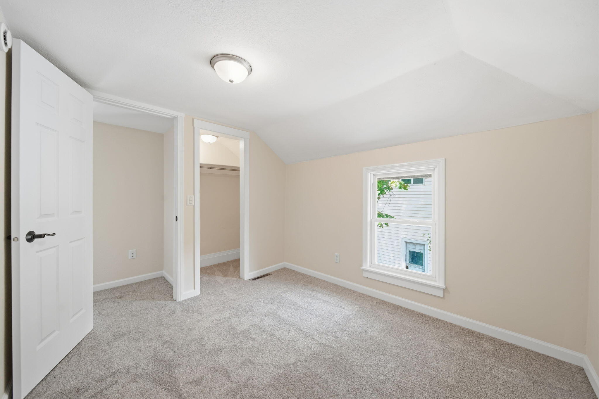 153 Hollis Street