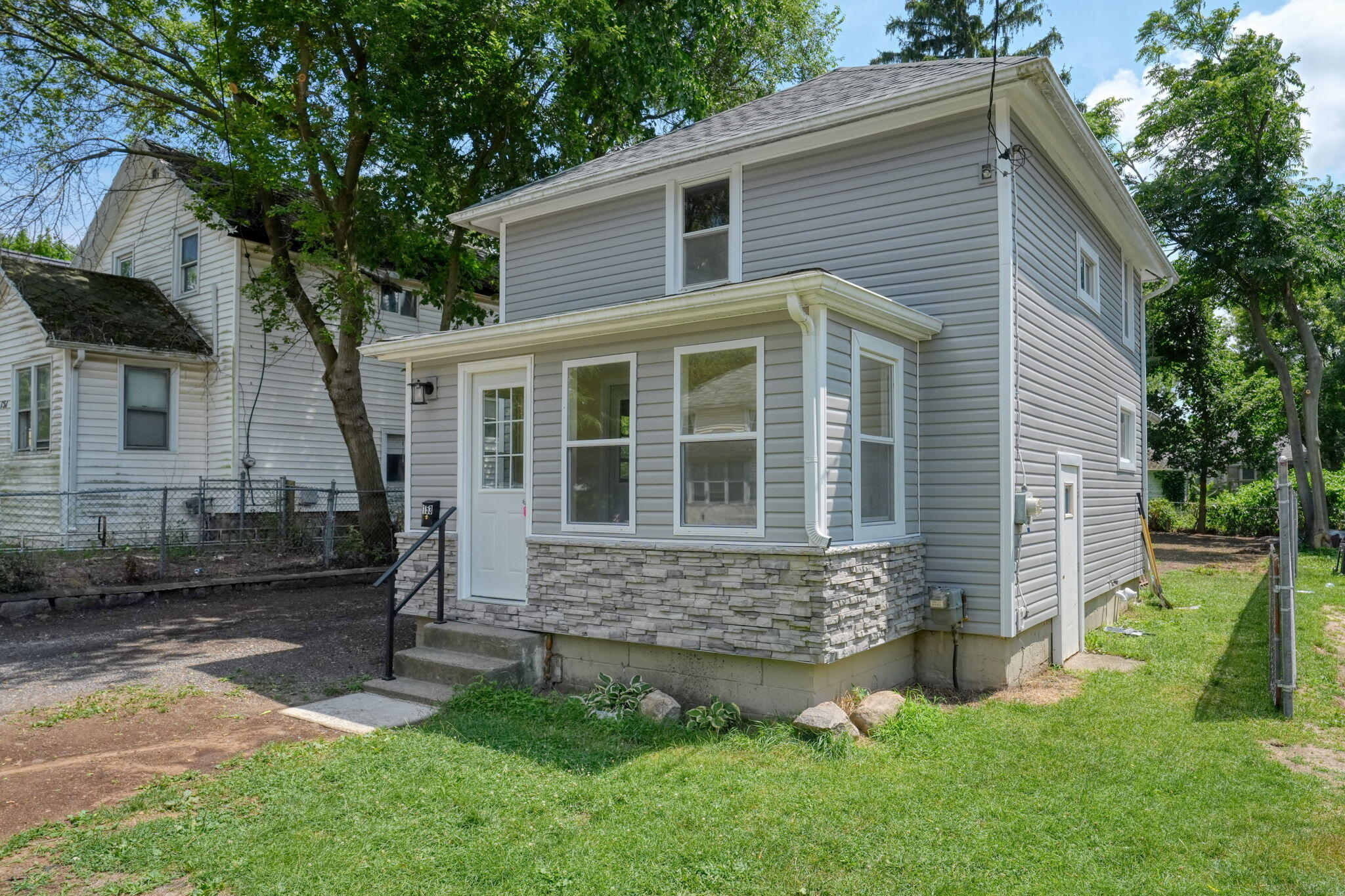 153 Hollis Street