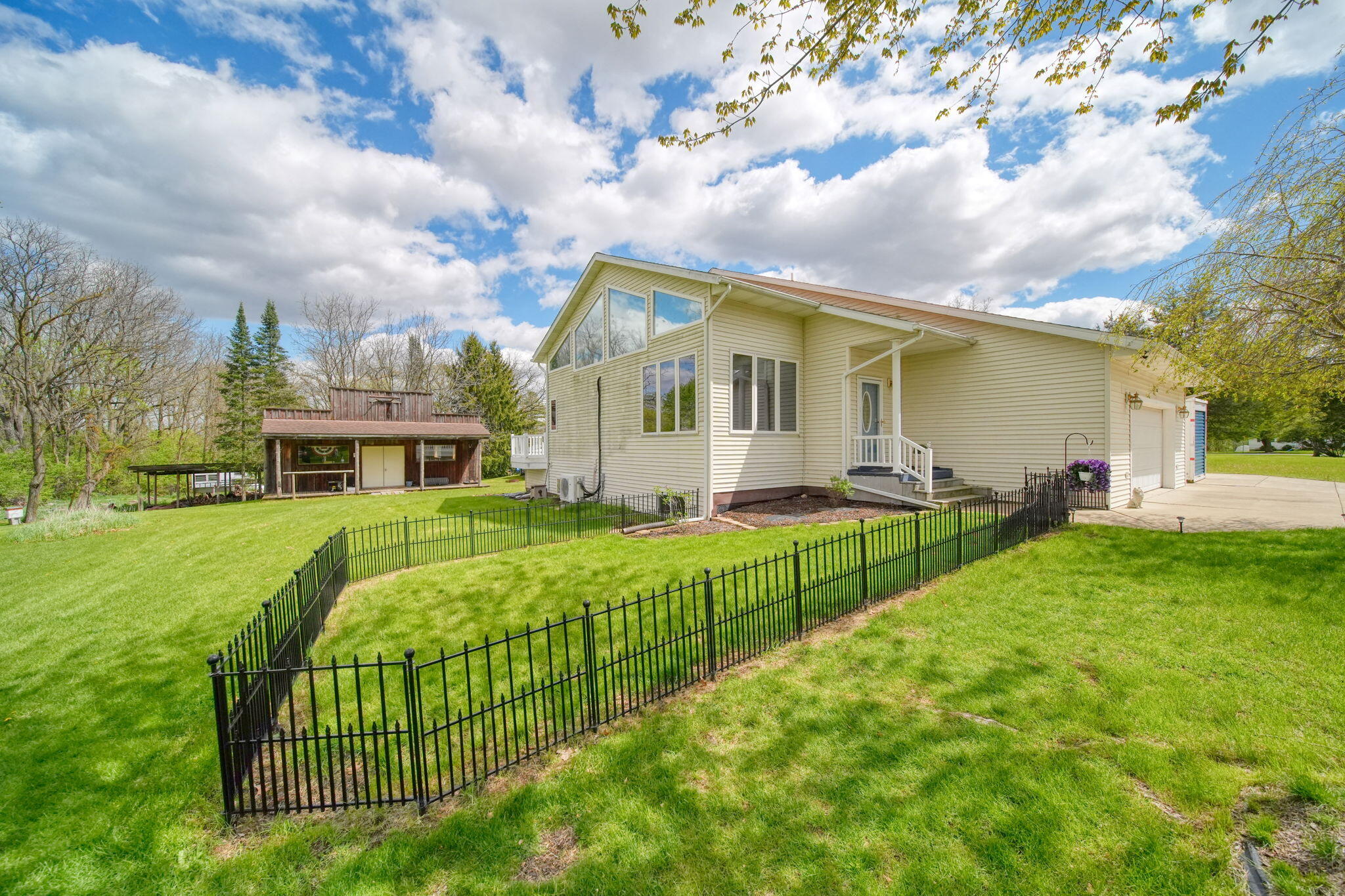 7155 Bayview Road