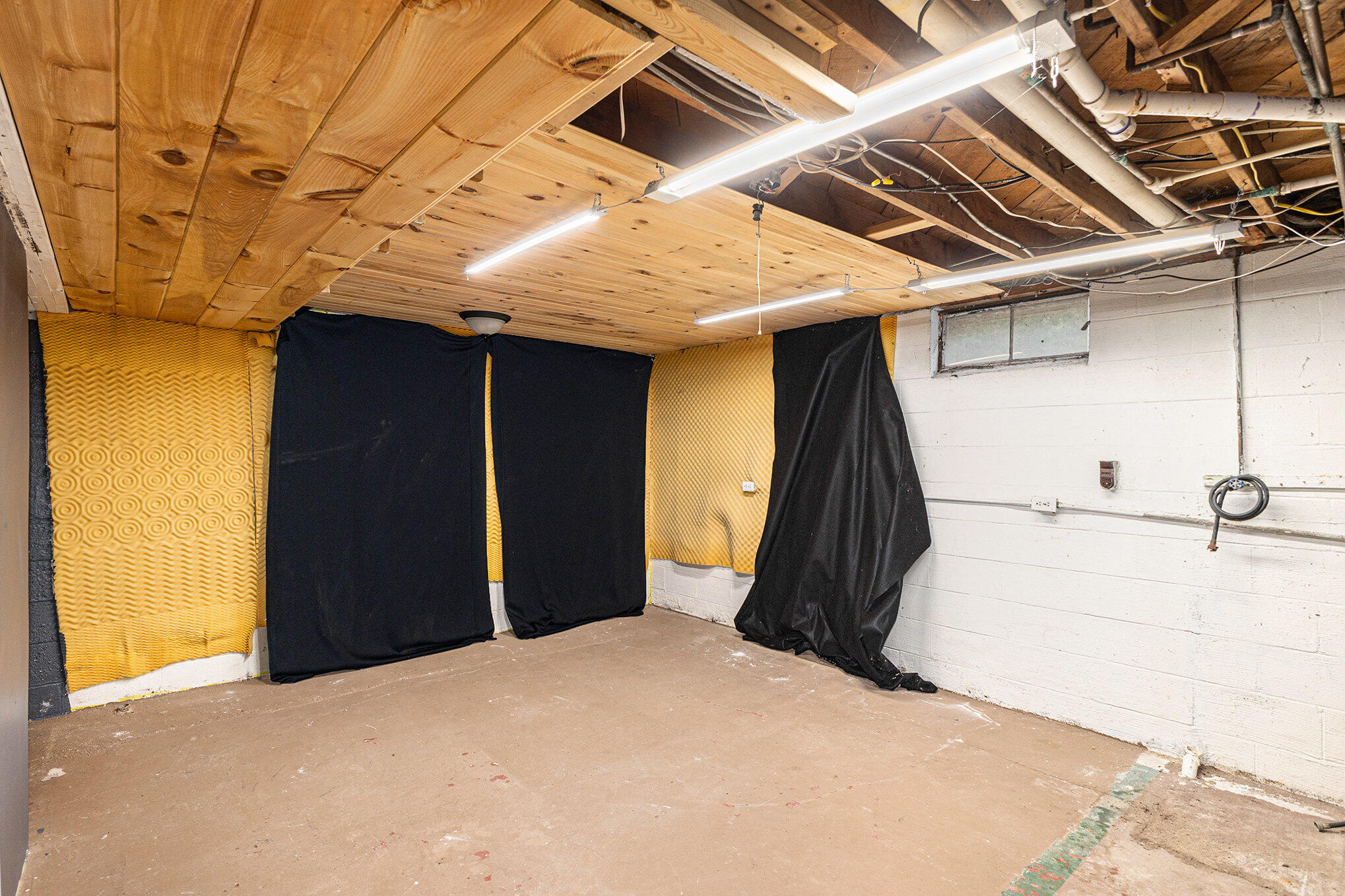 5225 Merriman Road