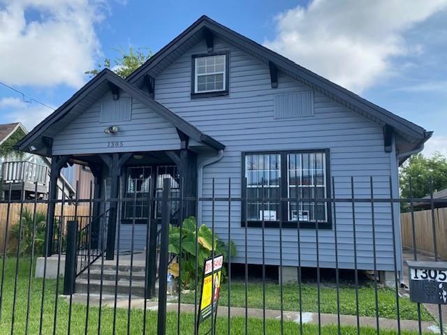 1305 Munger Street