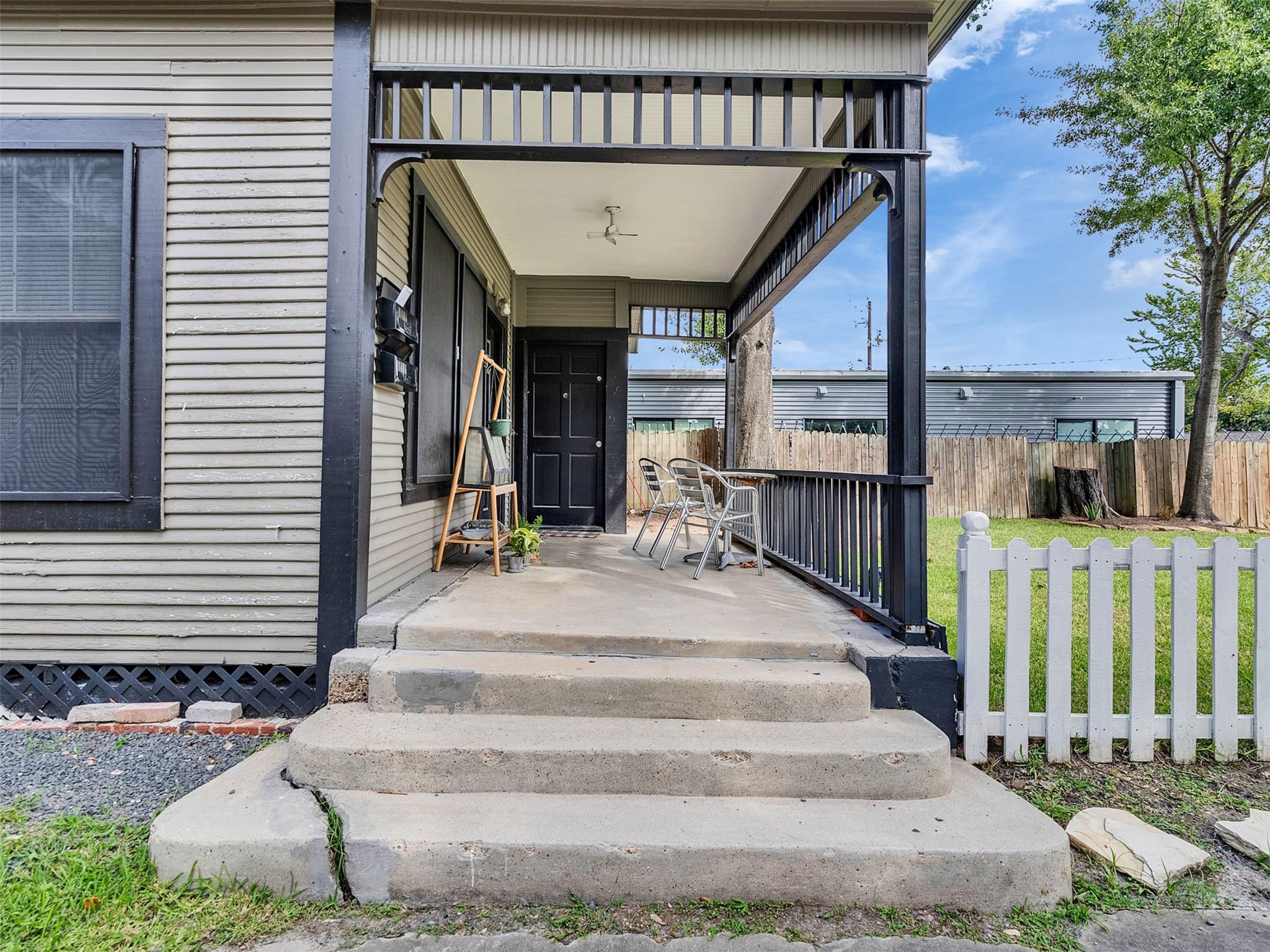 1406 Elliott Street