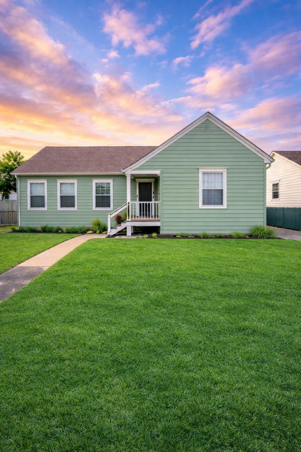 2030 Palo Alto Street