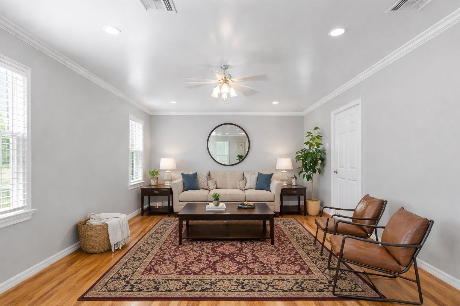 2030 Palo Alto Street