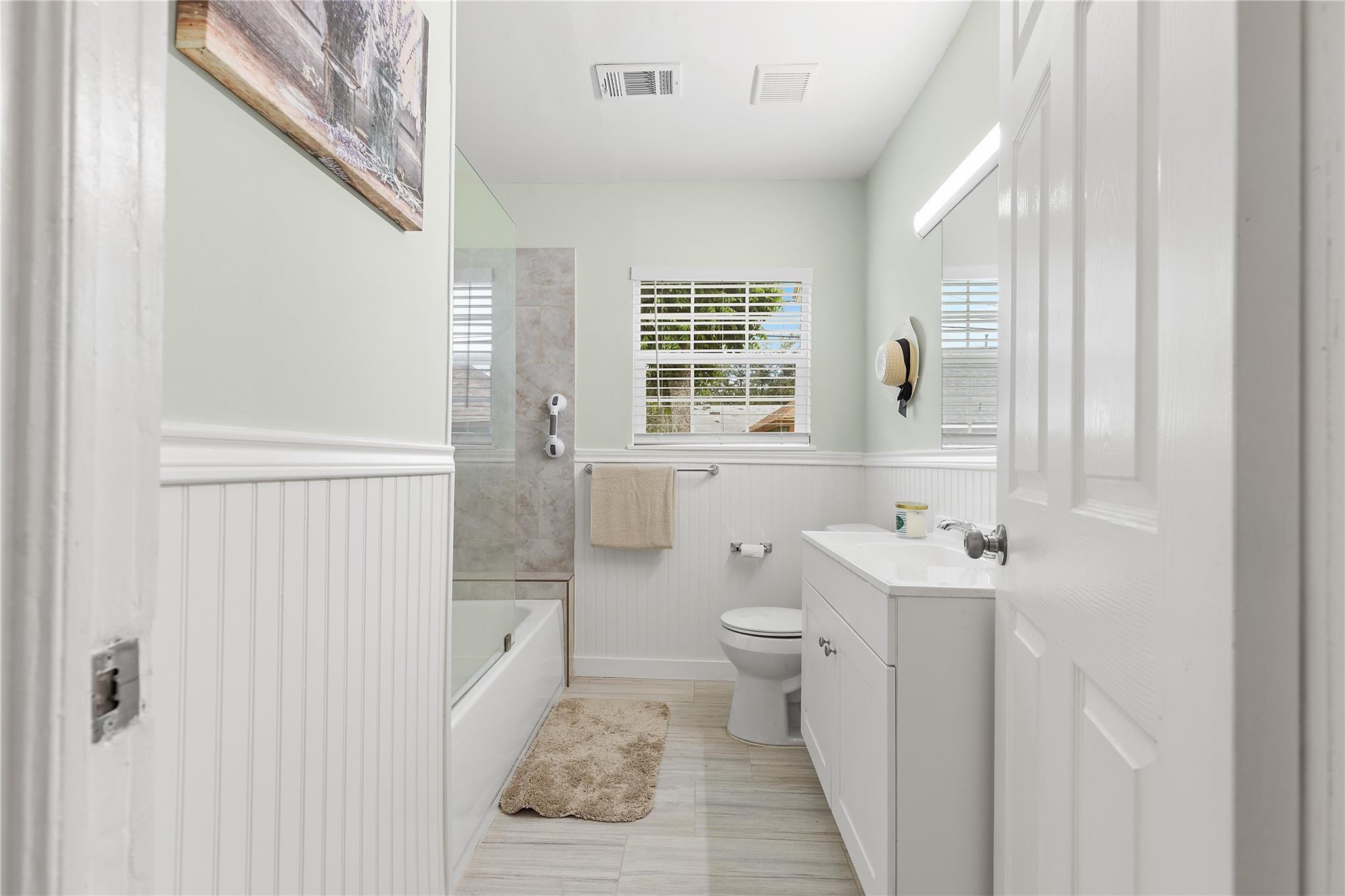 2030 Palo Alto Street