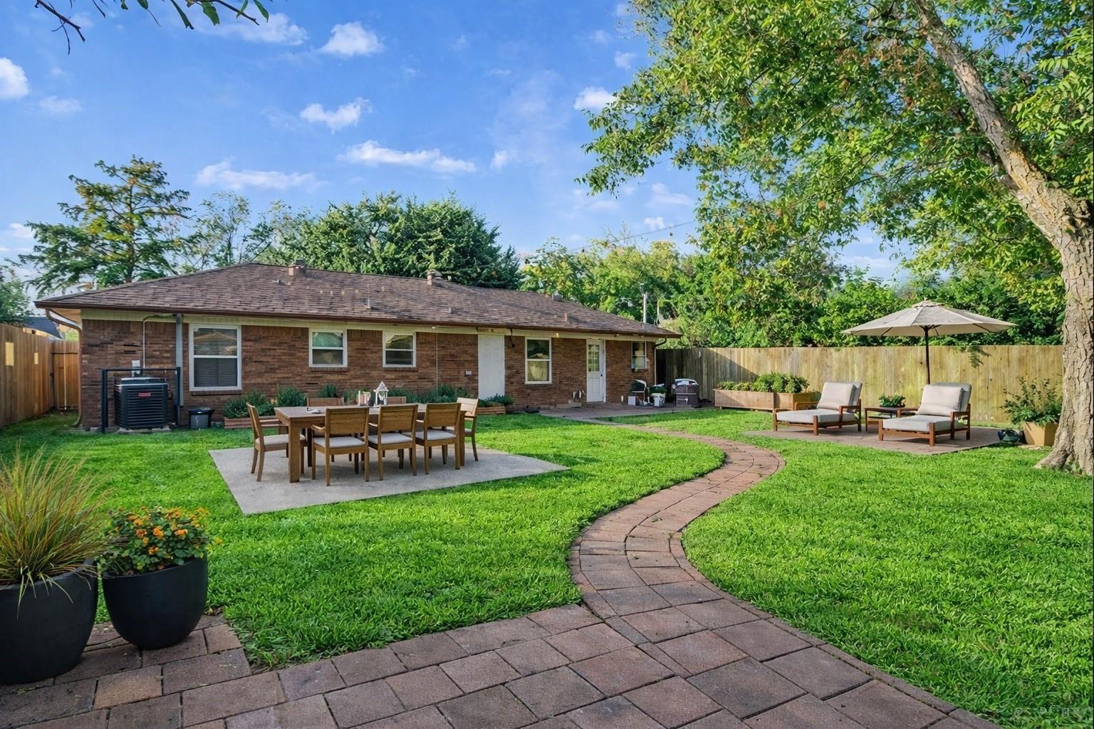 219 E Janisch Road