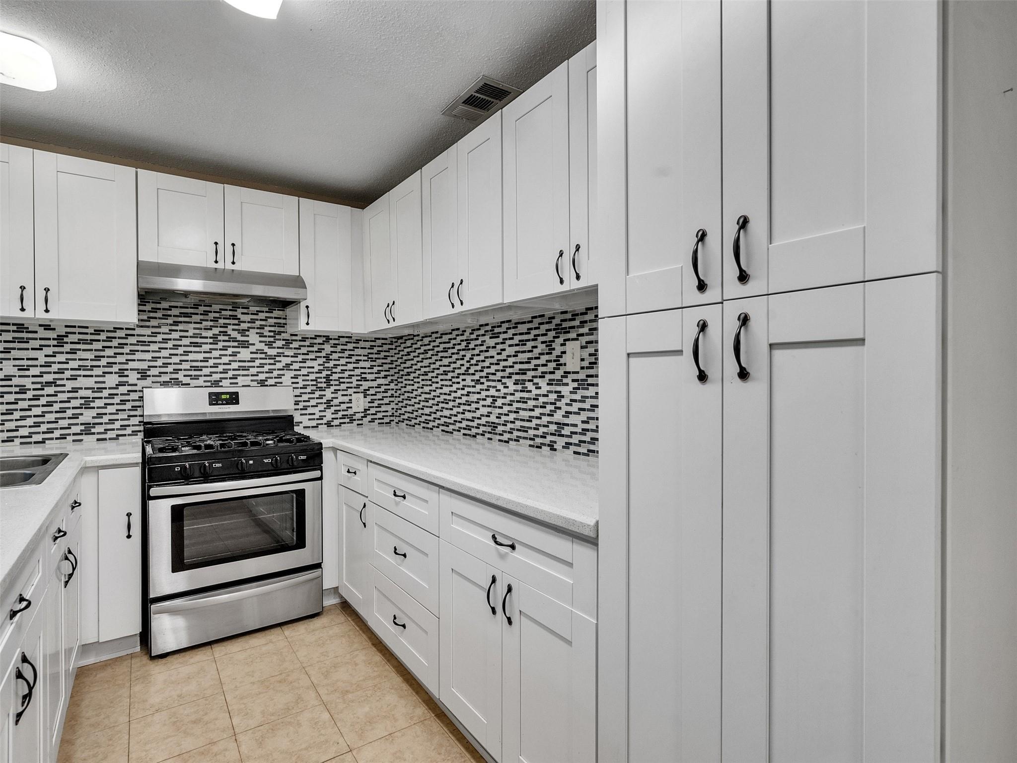 219 E Janisch Road, Houston