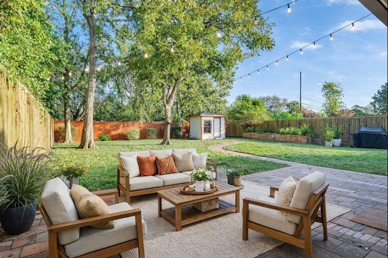 219 E Janisch Road, Houston