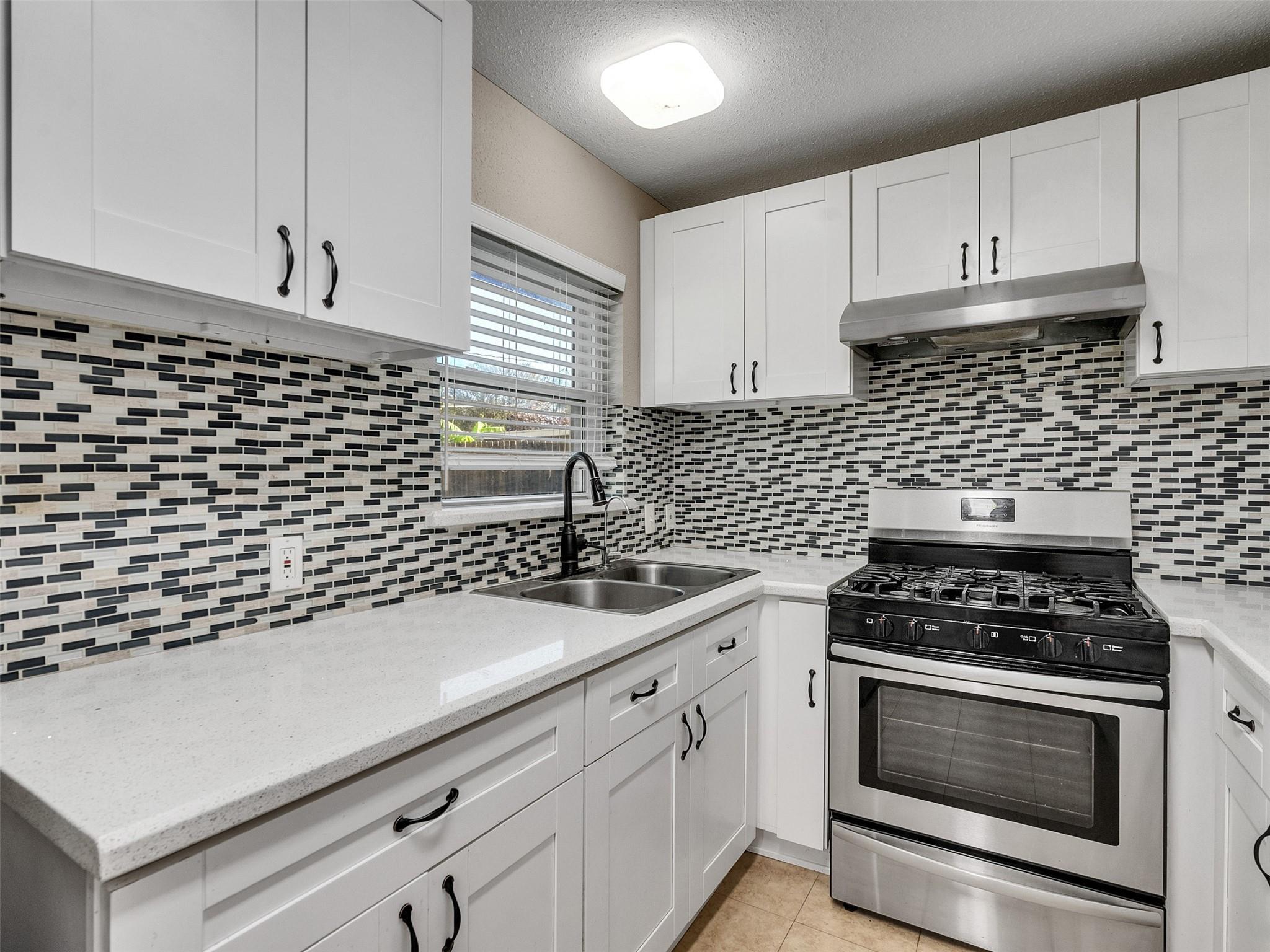 219 E Janisch Road, Houston