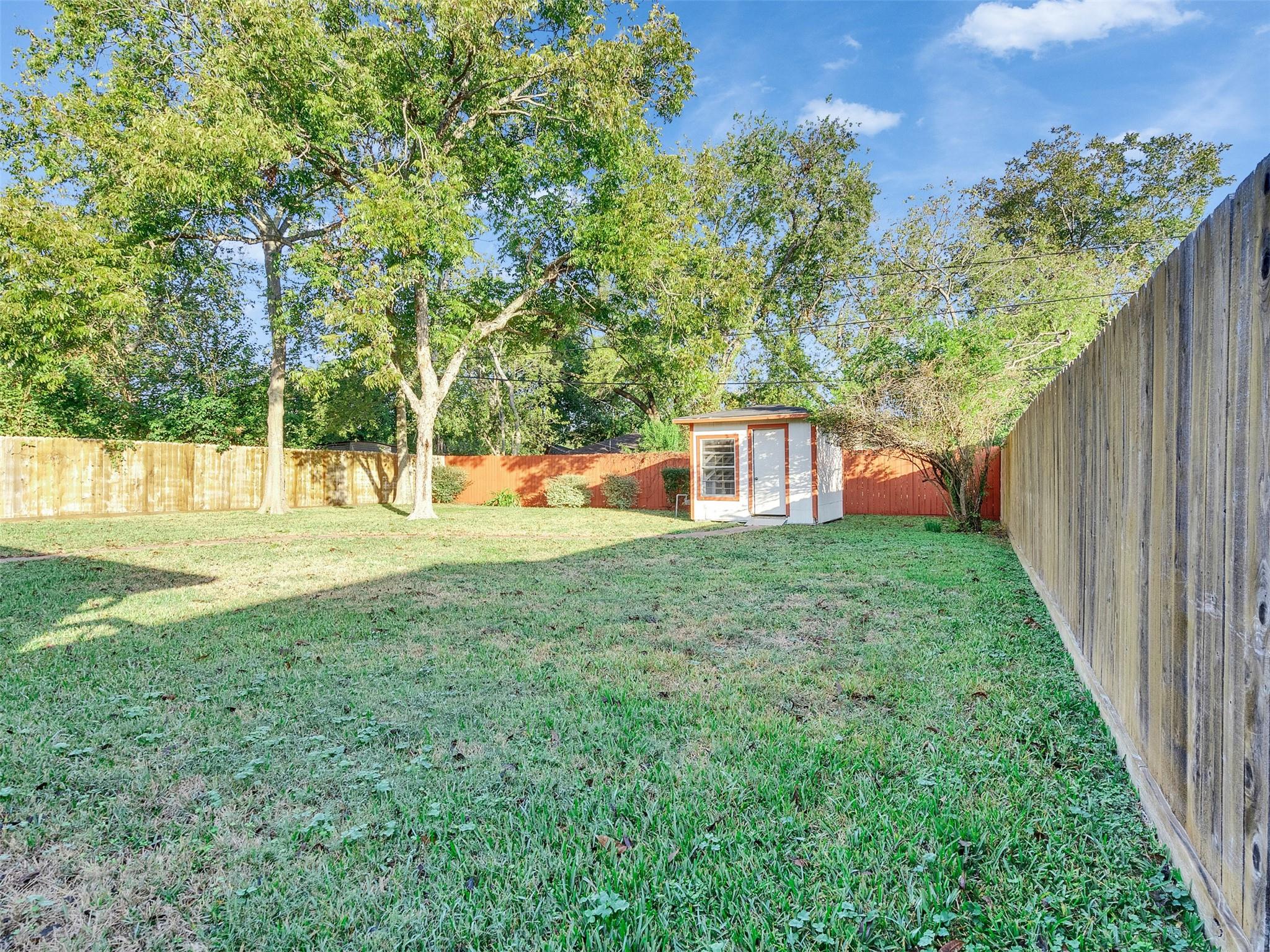 219 E Janisch Road, Houston