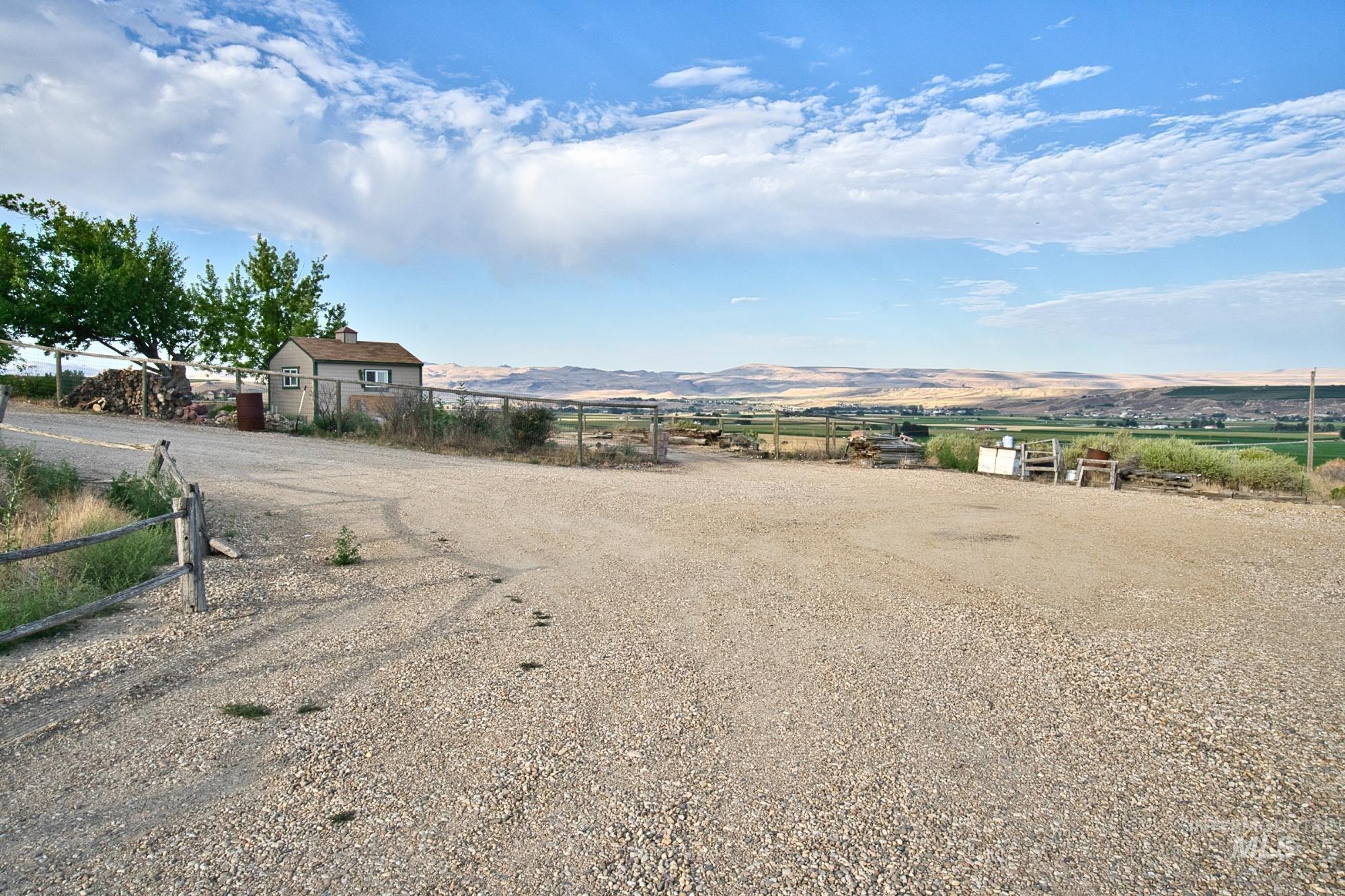 17740 Liberty View