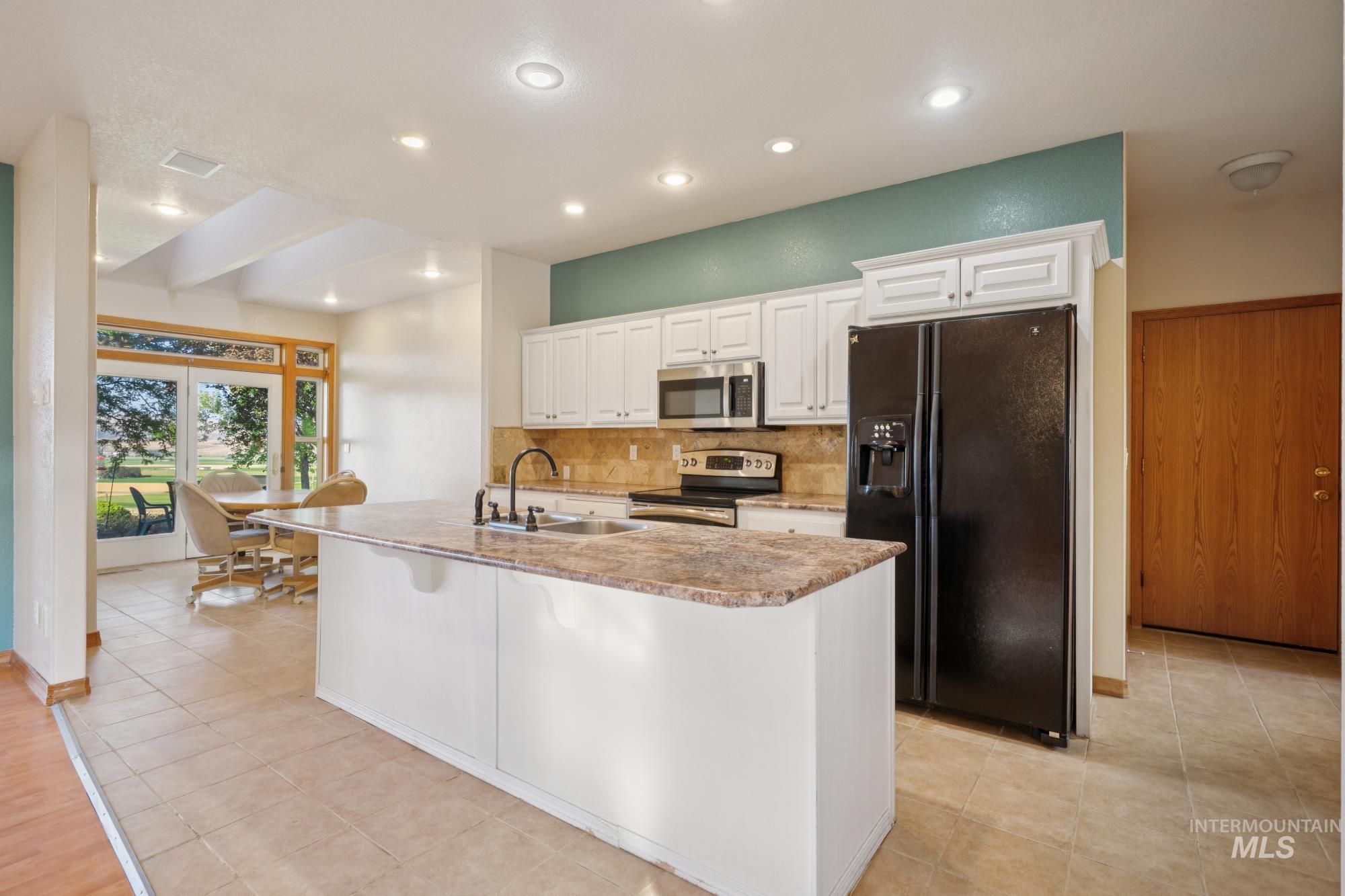 17740 Liberty View