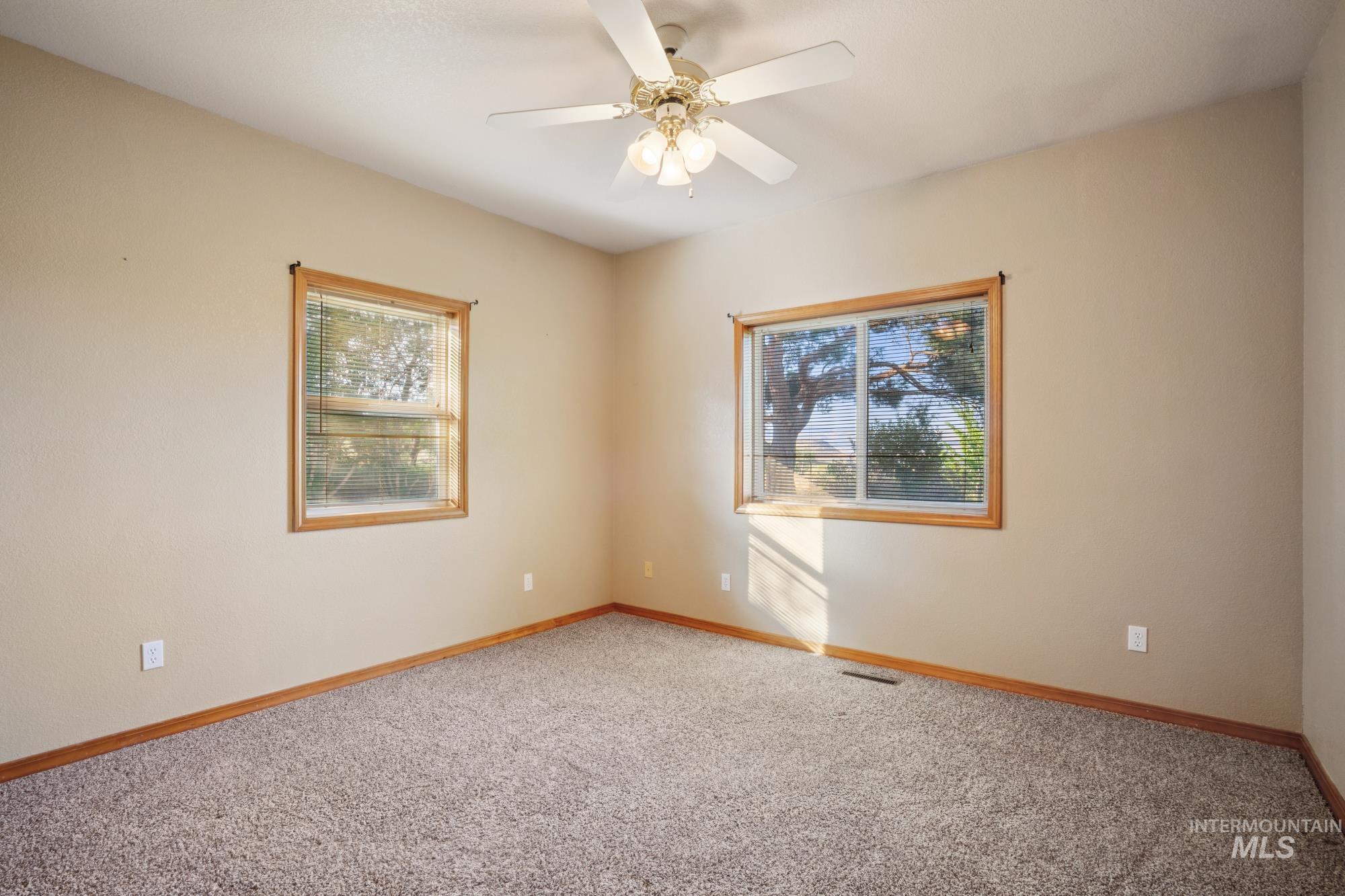 17740 Liberty View