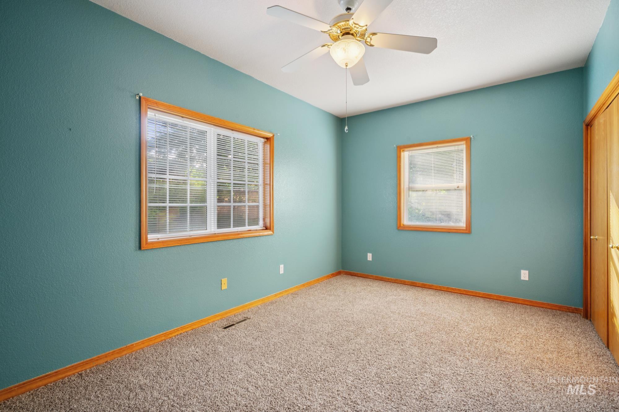 17740 Liberty View