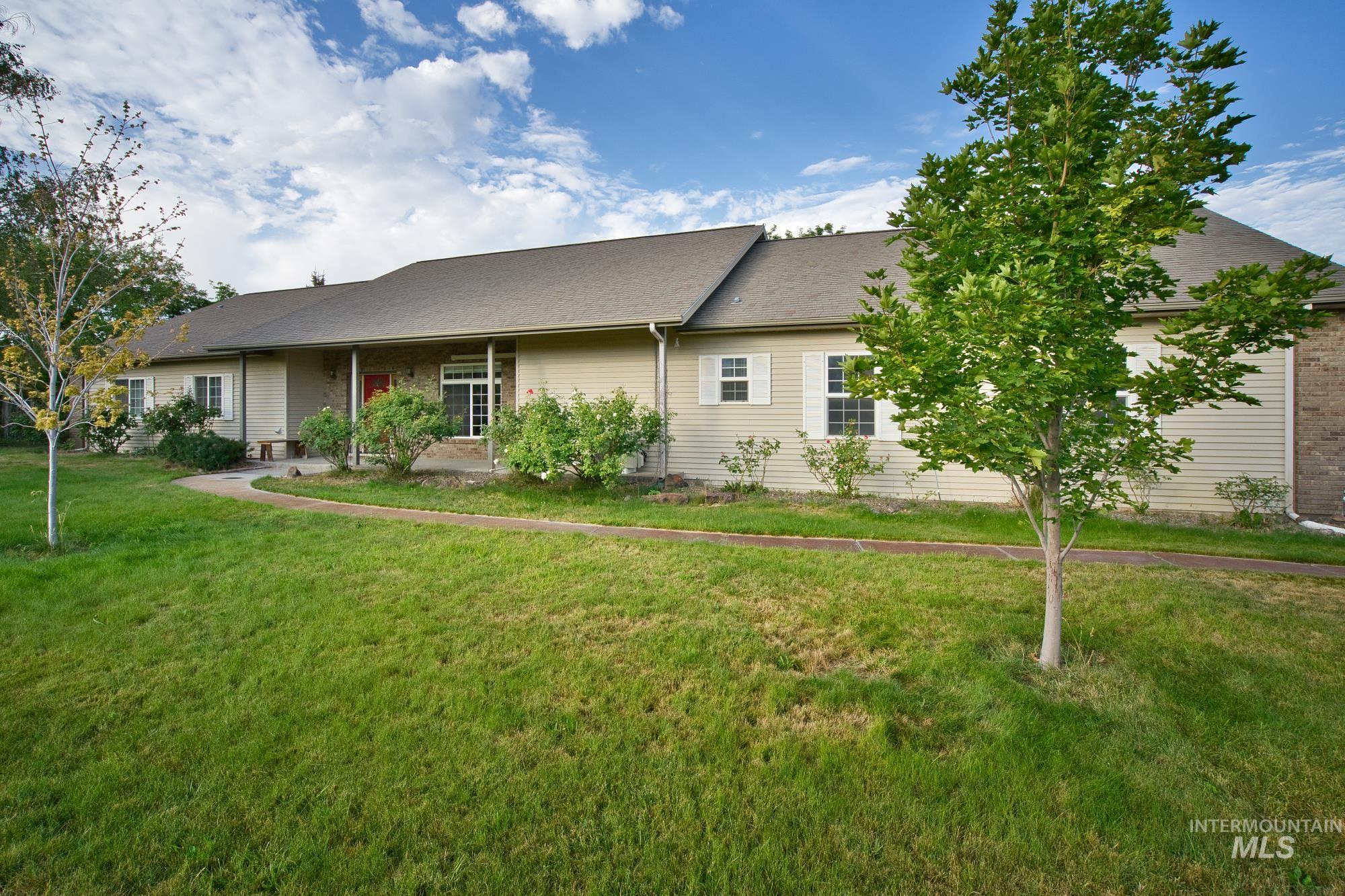 17740 Liberty View