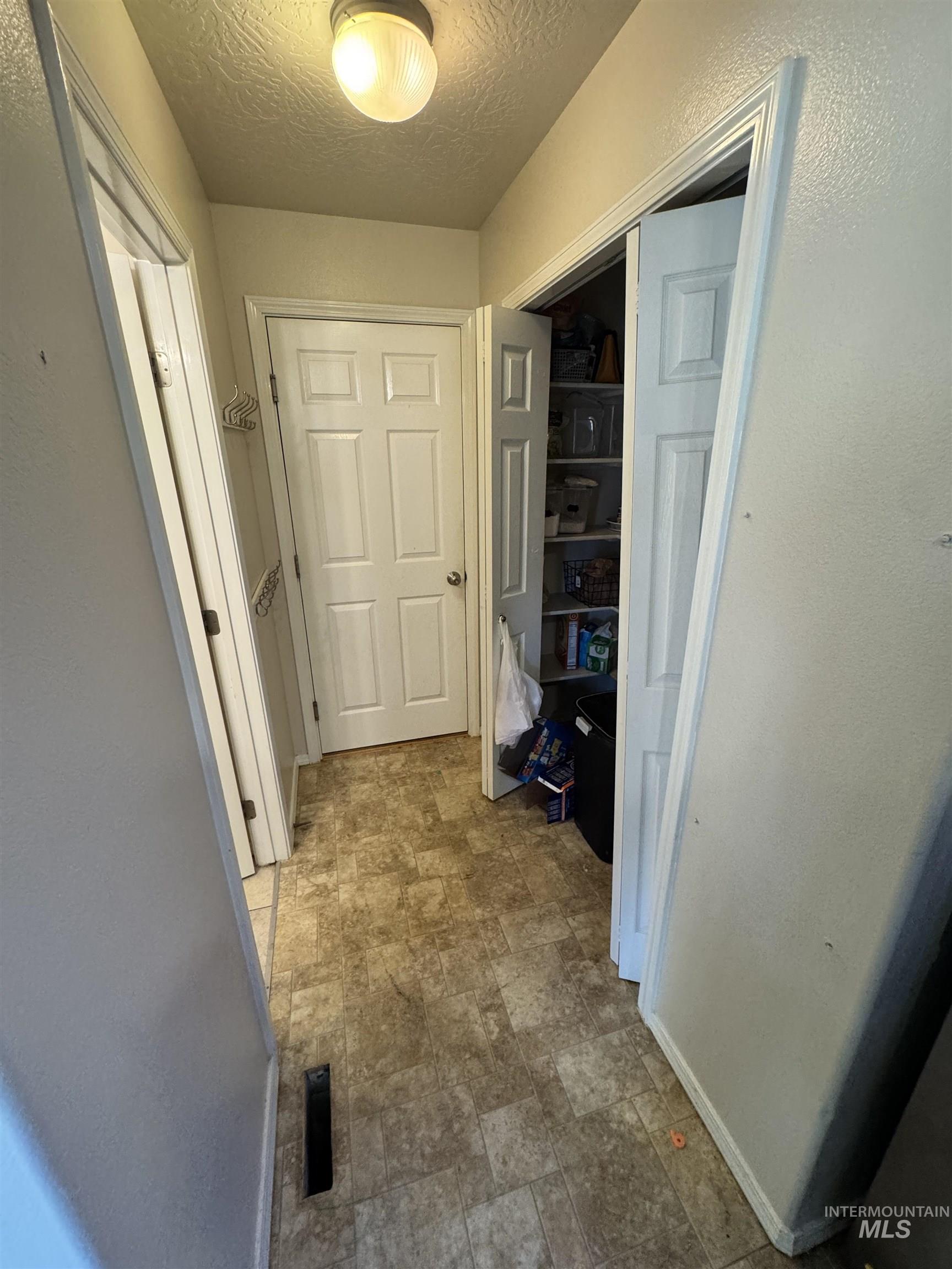 19613 Commonwealth Ave