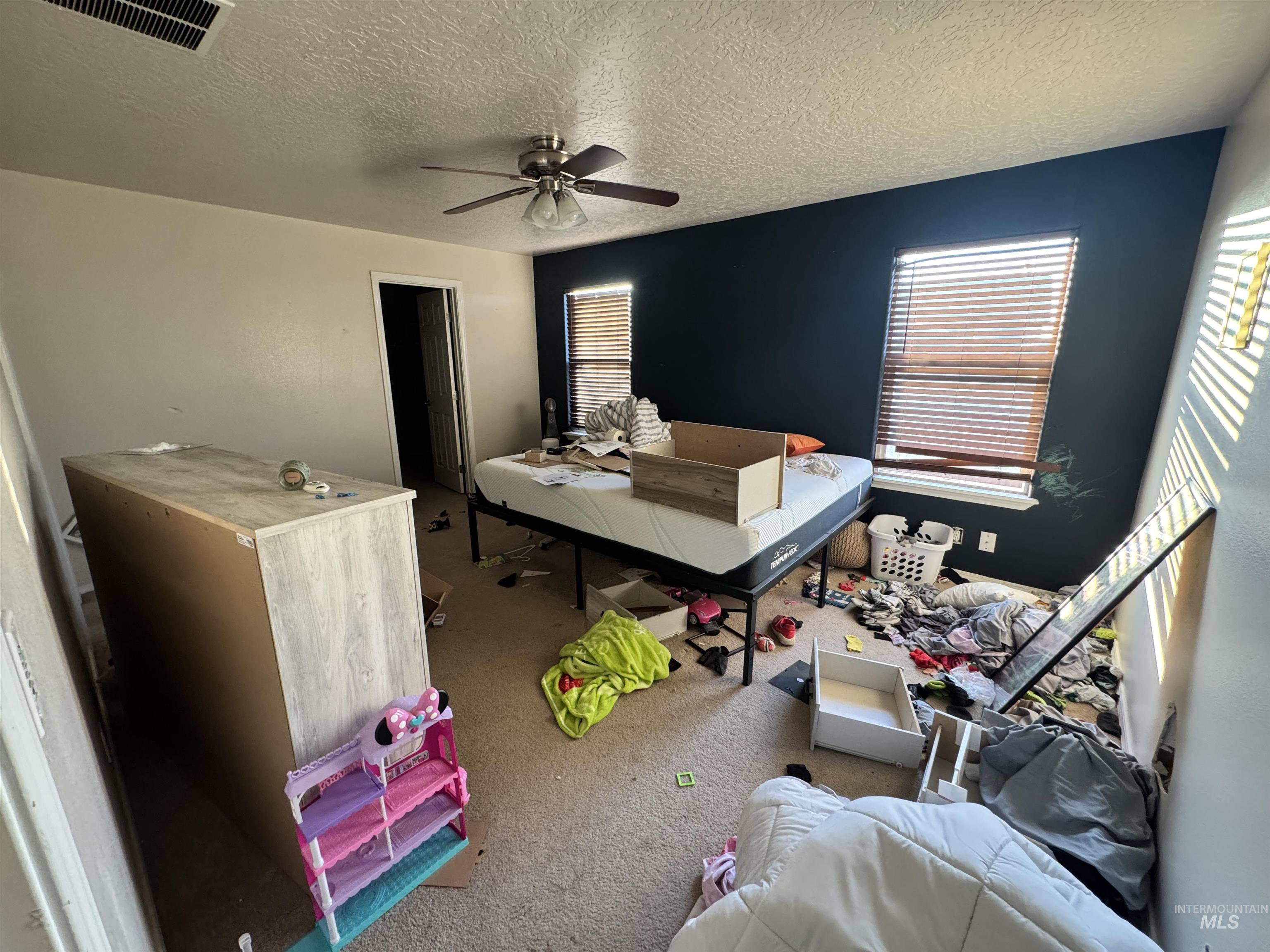 19613 Commonwealth Ave