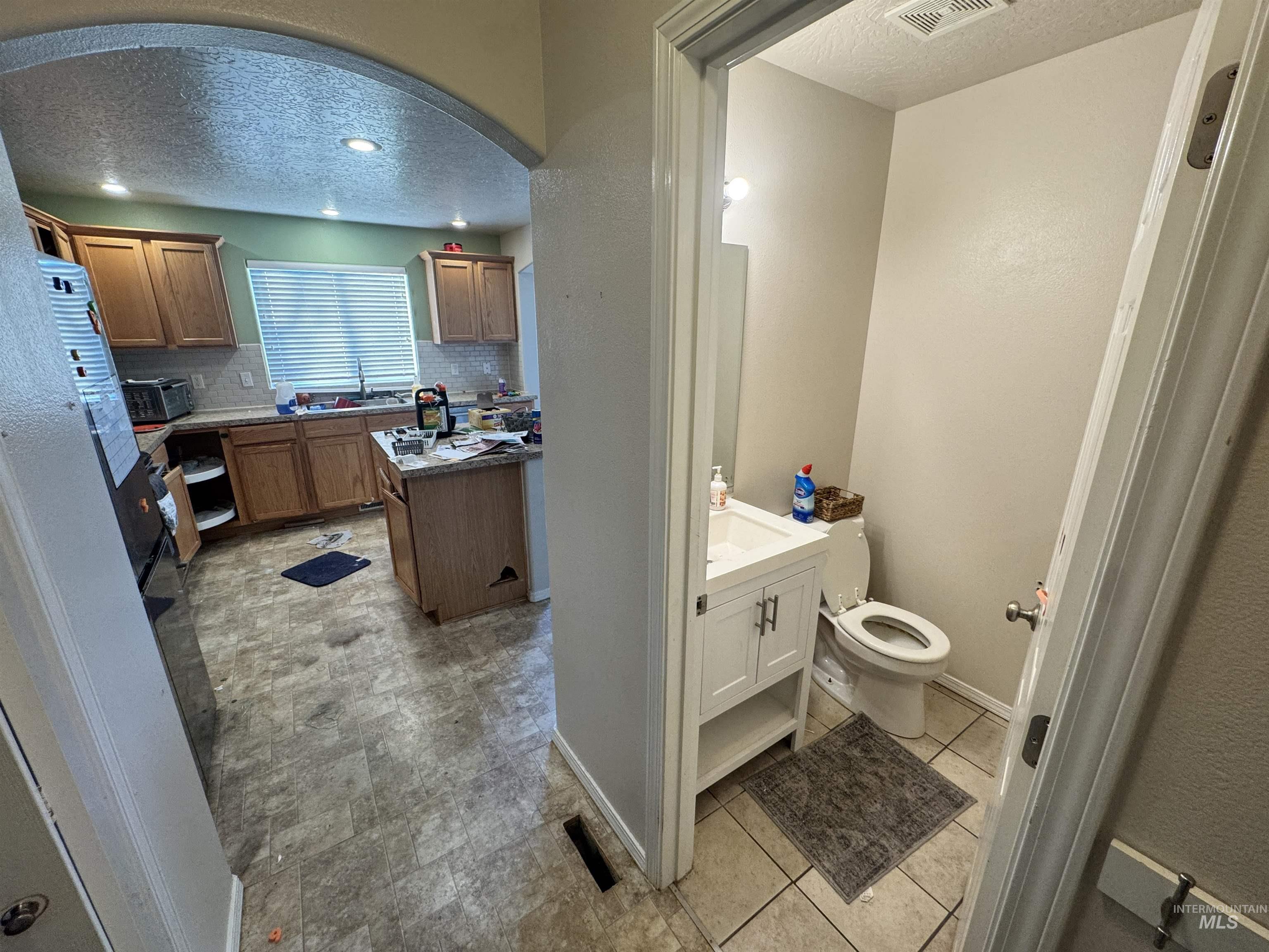 19613 Commonwealth Ave