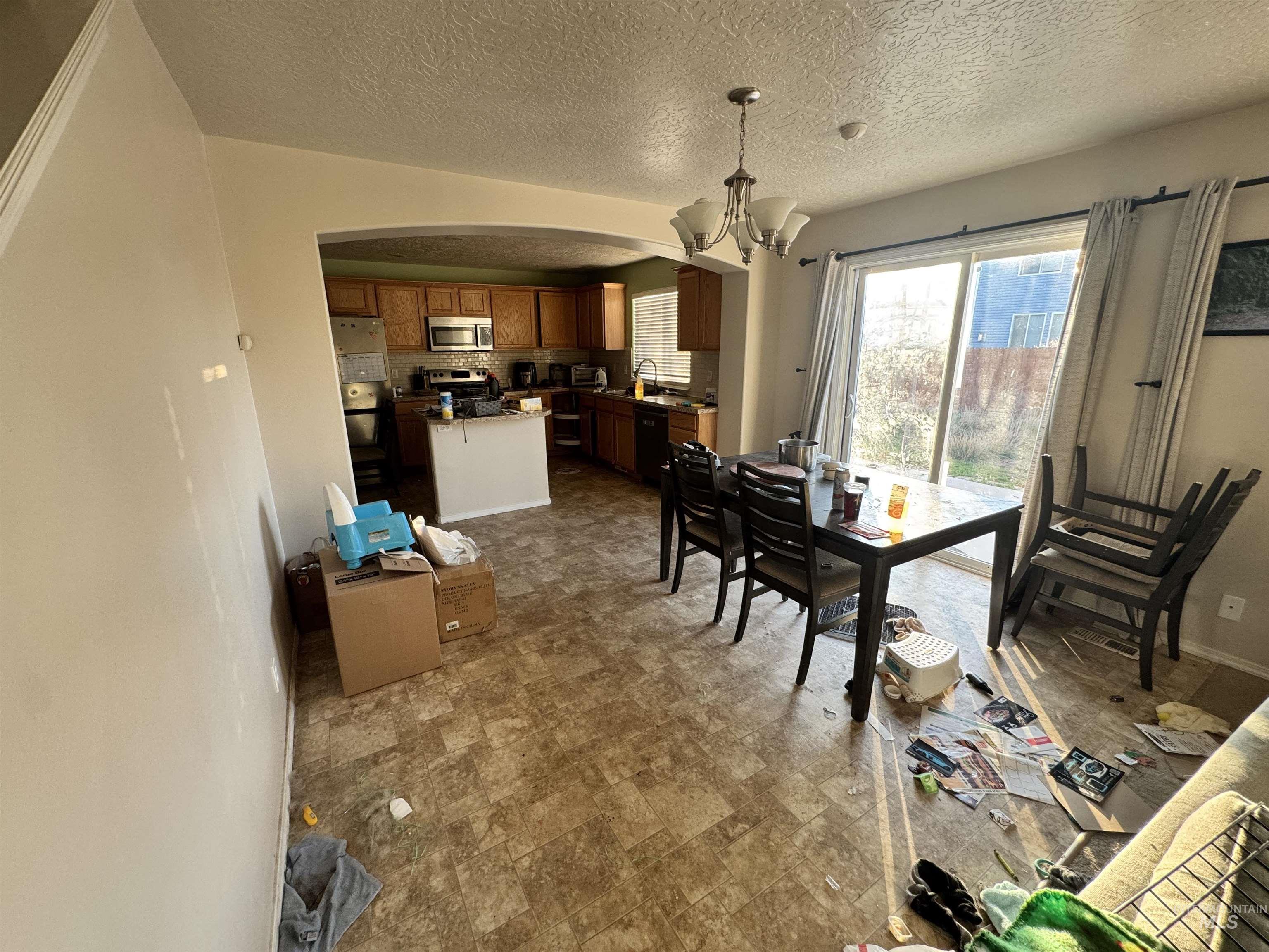 19613 Commonwealth Ave