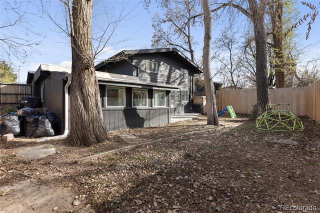 1345 S Ivy Way