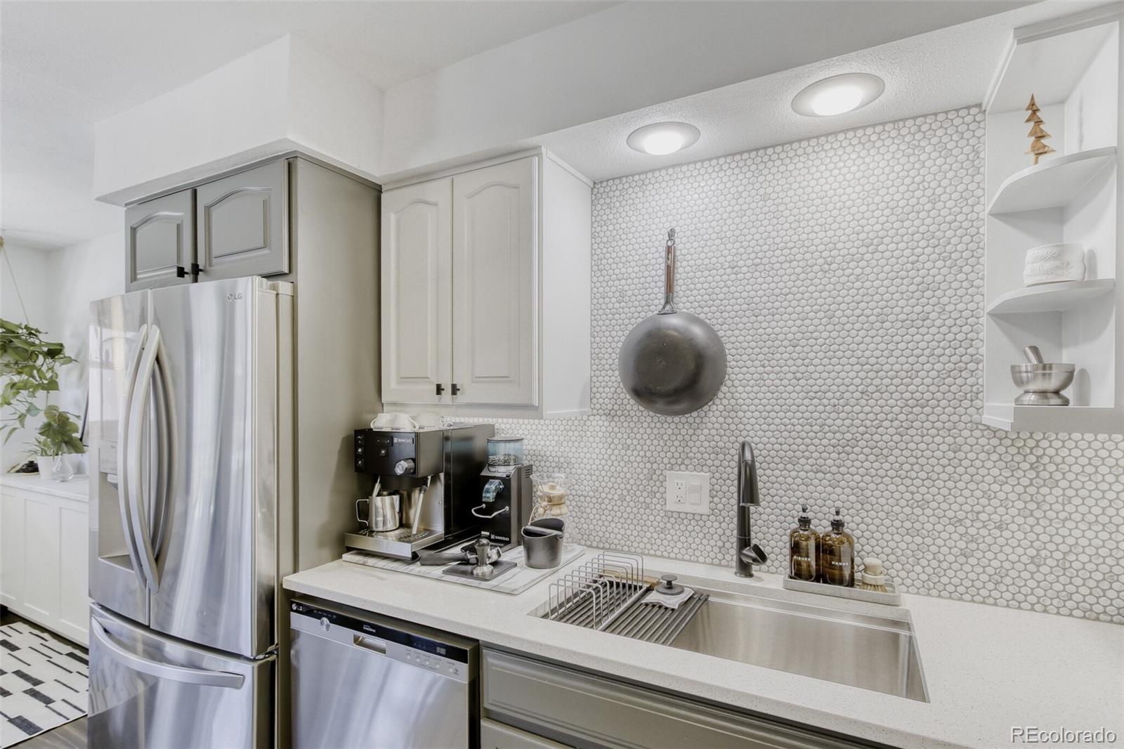 12820 Willow Lane Unit: 12