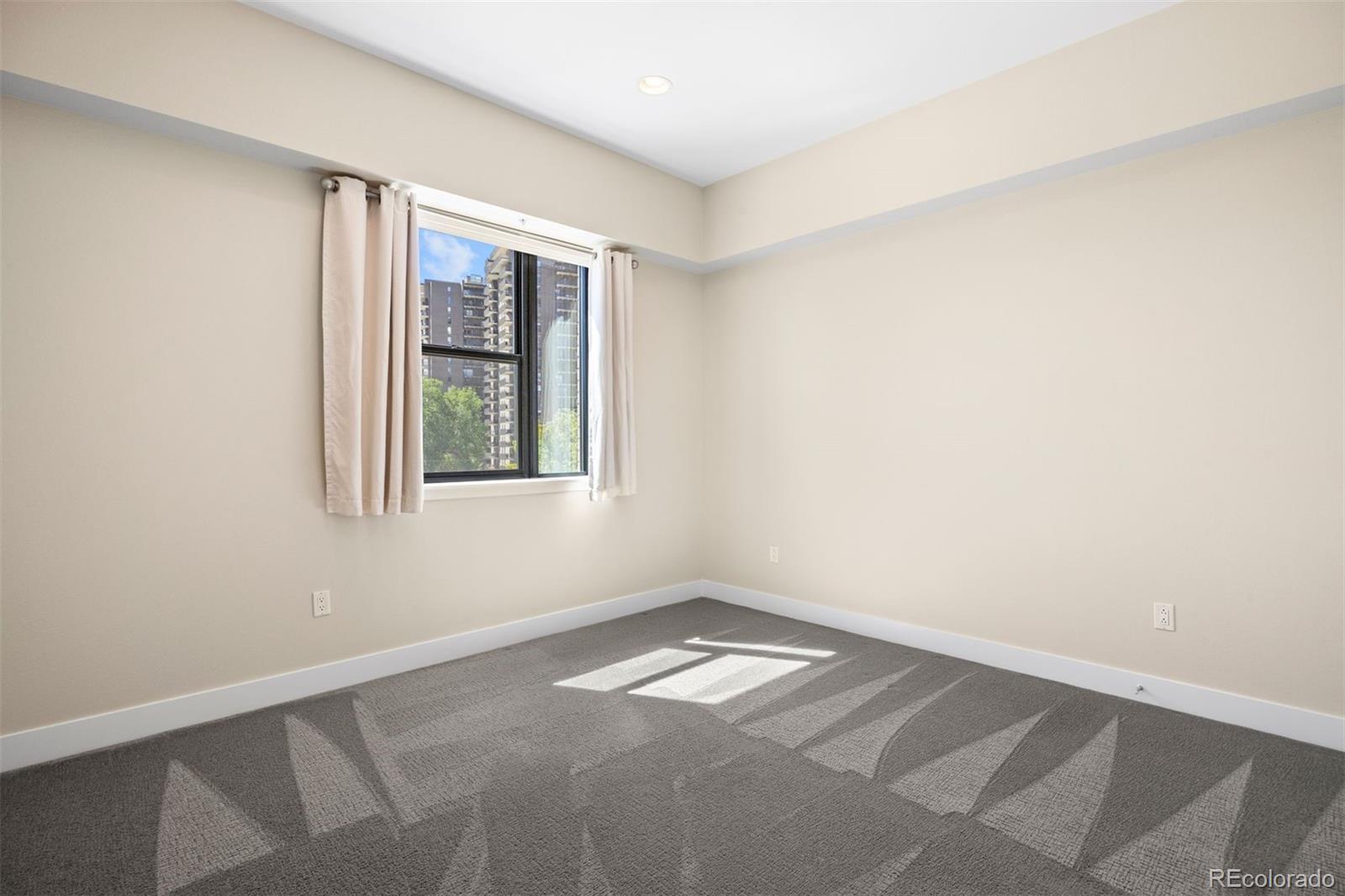 360 S Lafayette Street Unit: 401