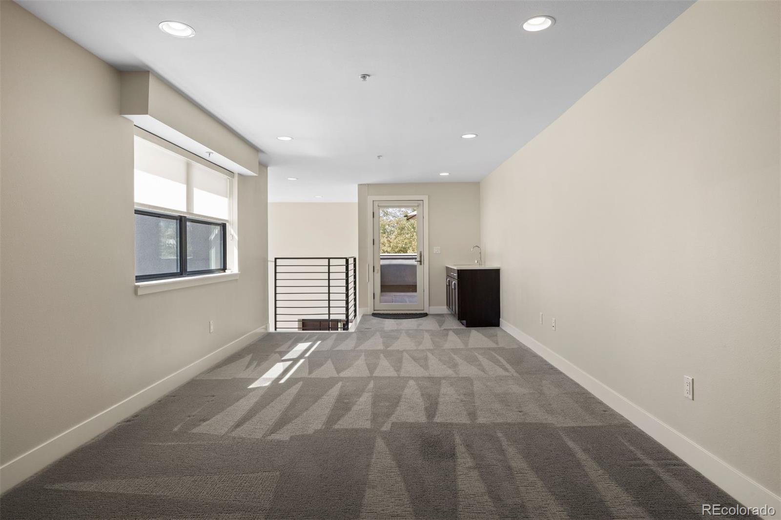 360 S Lafayette Street Unit: 401