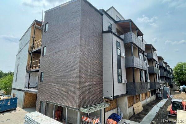 2301 Pearl Street Unit: 49