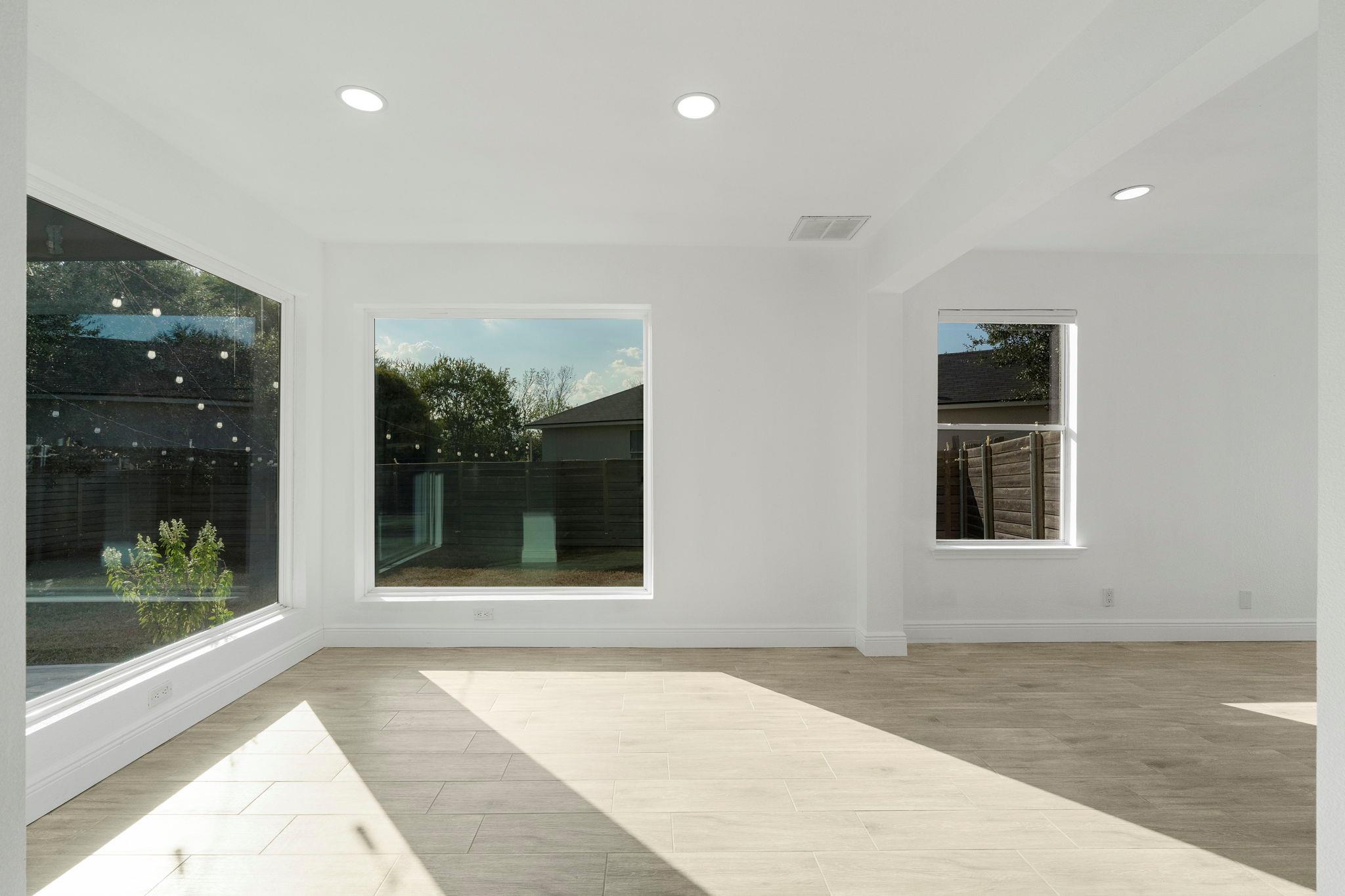 14901 Chamberlain CT