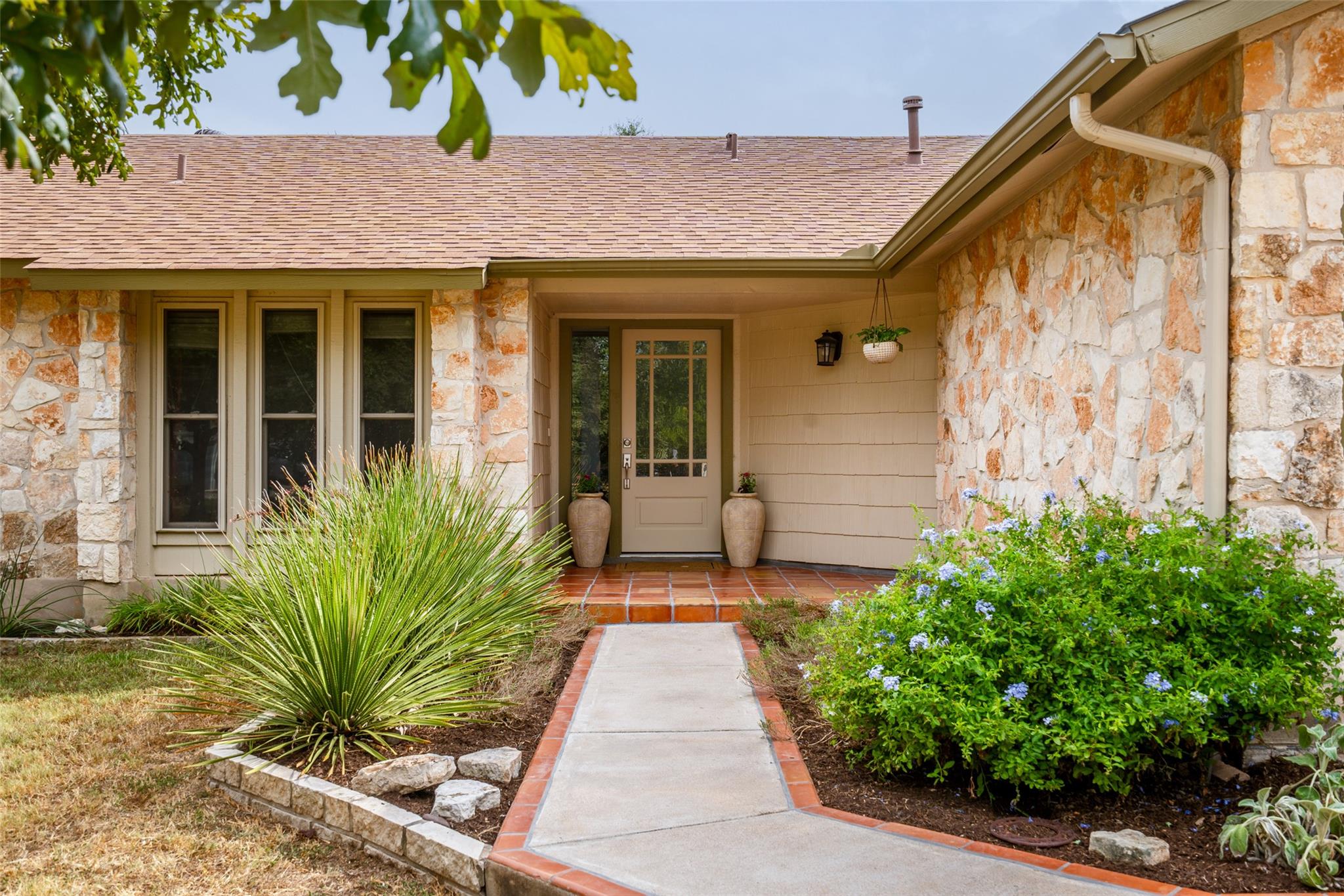 3203 Western DR