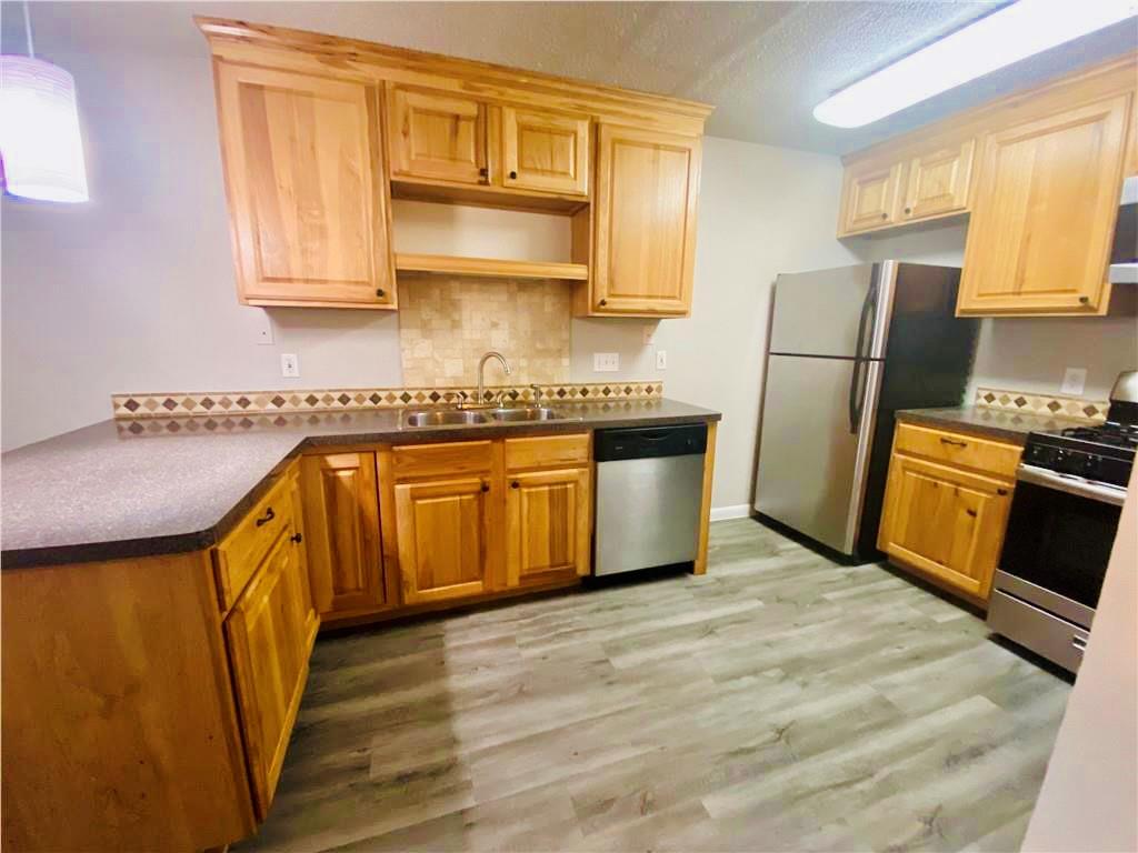 1202 Newning Ave # 100