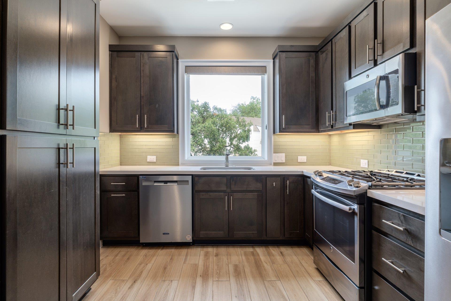 701 Josephine ST Unit: Garage Apt